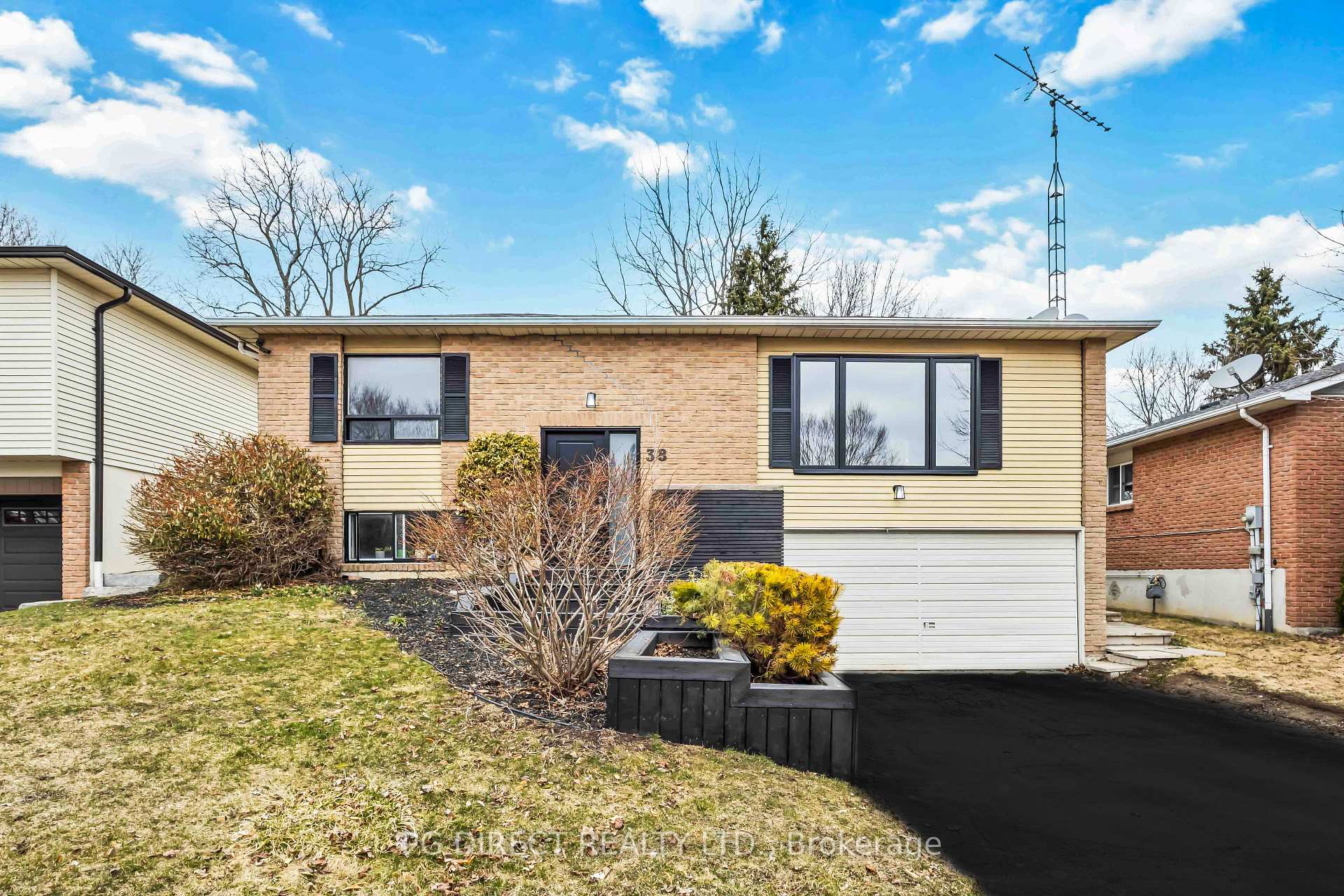 Photo 1 of 38 Orchard Road, Scugog, Port Perry — HOMEH