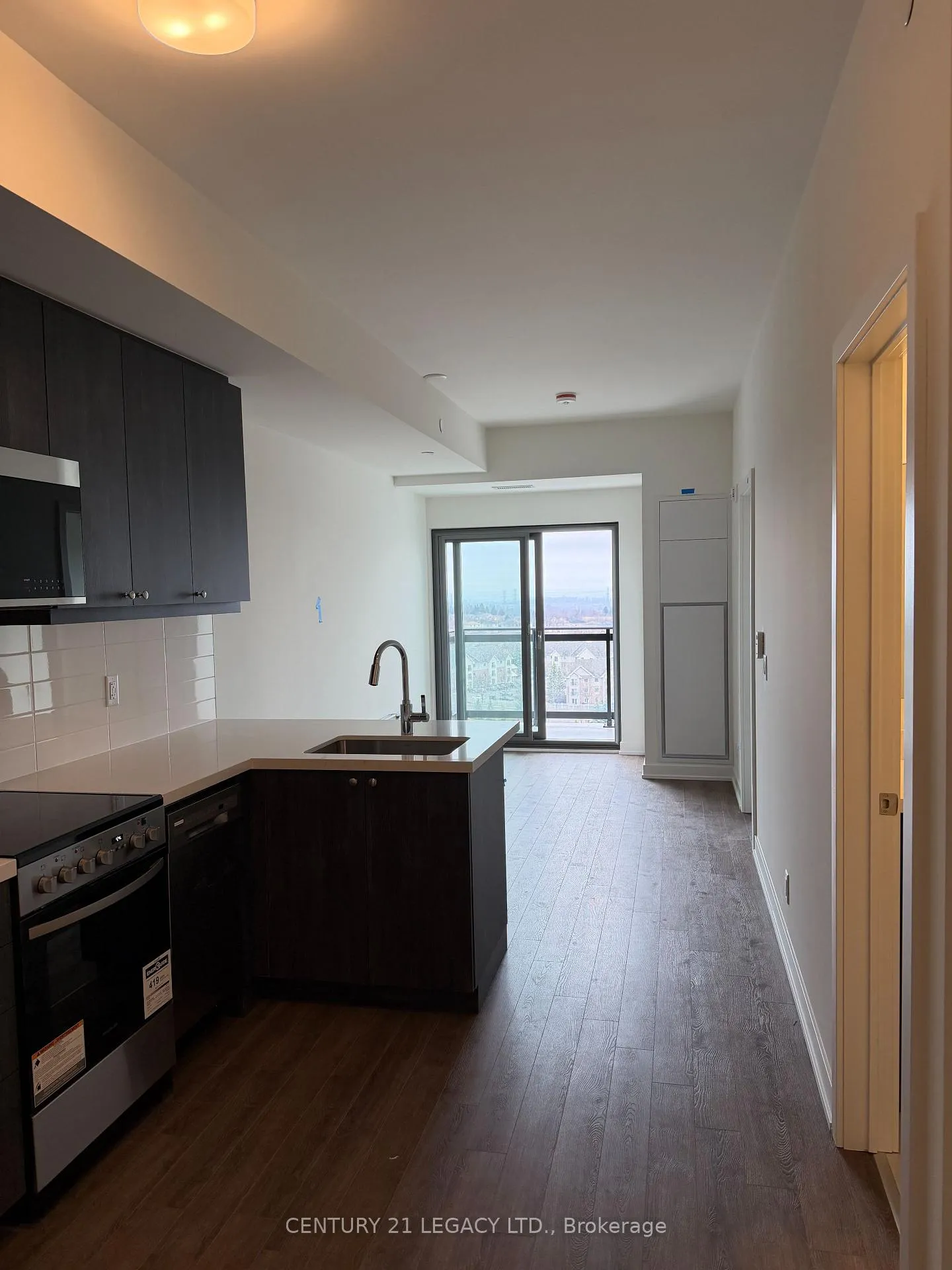 Photo 9 of Unit 1105, 51 Clarington Avenue, Clarington, Bowmanville — HOMEH