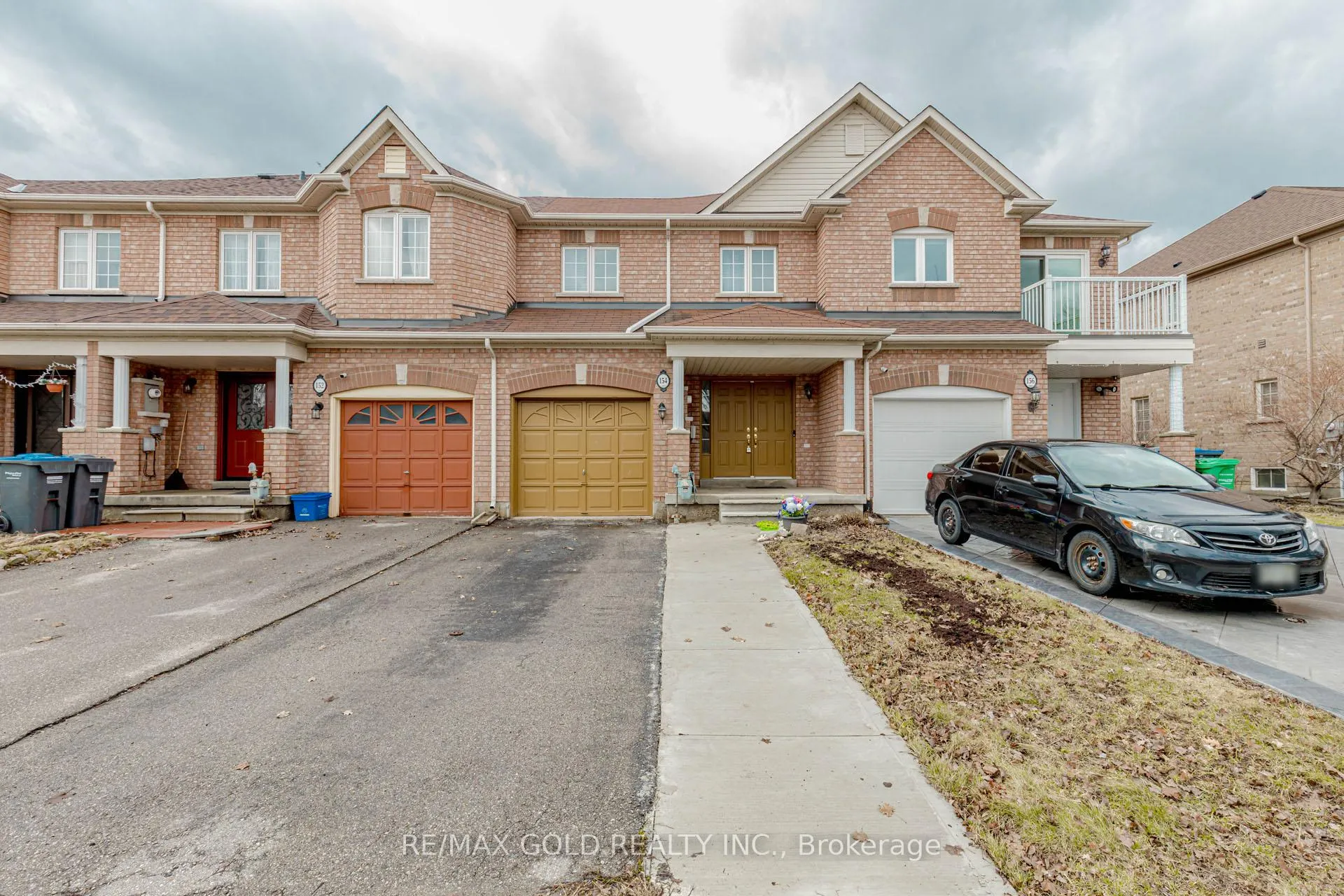 Photo 3 of 154 Brussels Avenue, Brampton, Sandringham-Wellington — HOMEH