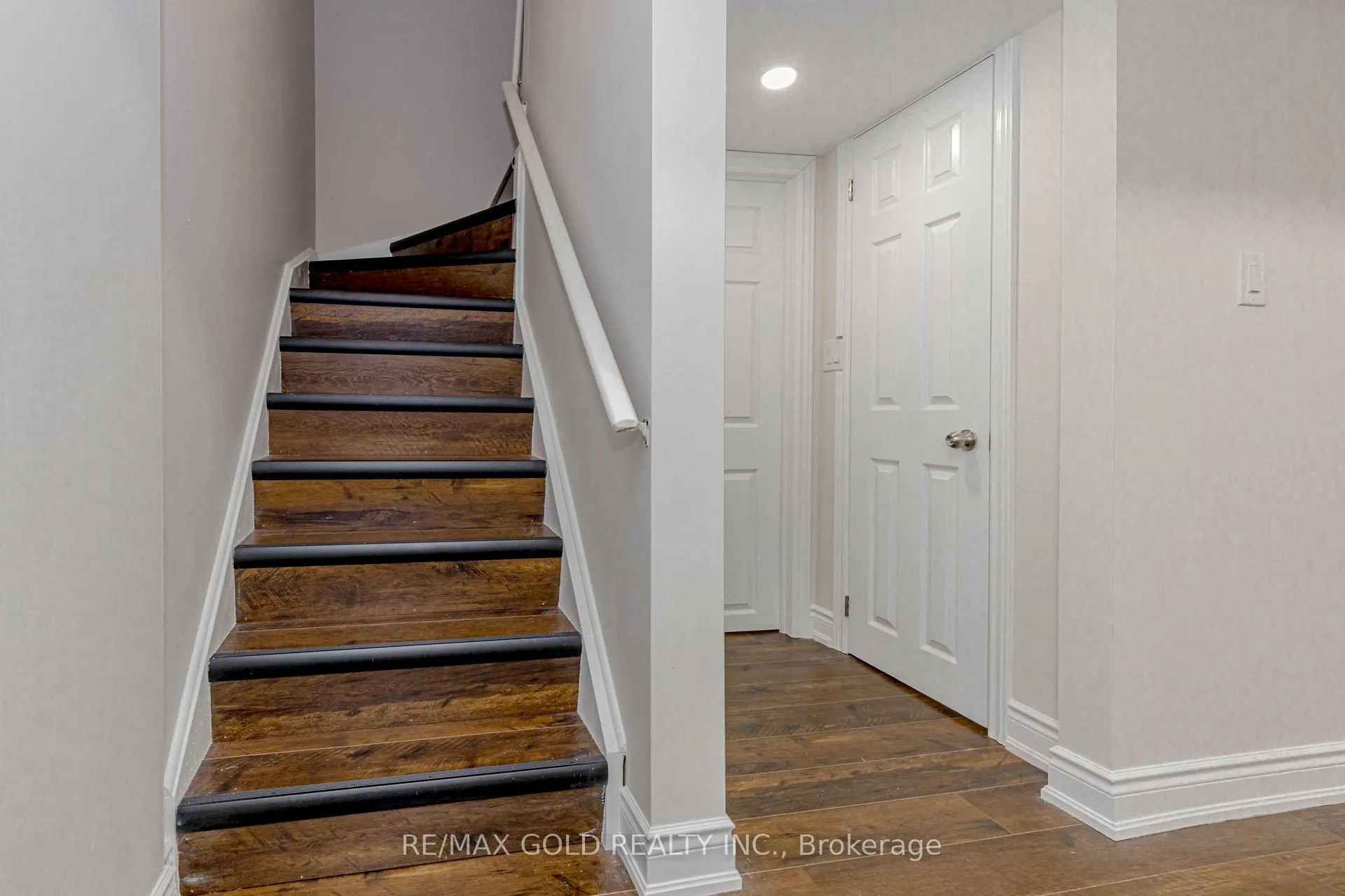 Photo 36 of 154 Brussels Avenue, Brampton, Sandringham-Wellington — HOMEH