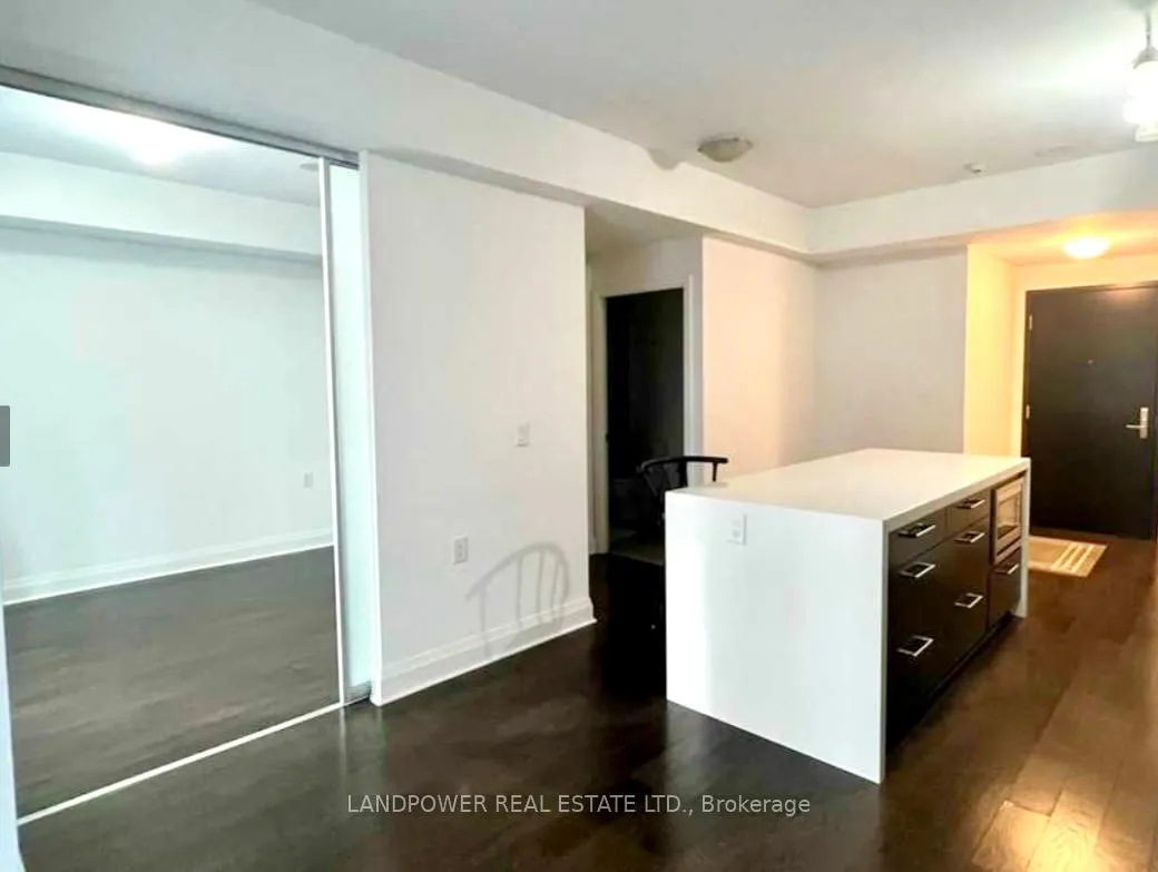 Front of Unit 611, 1080 Bay Street