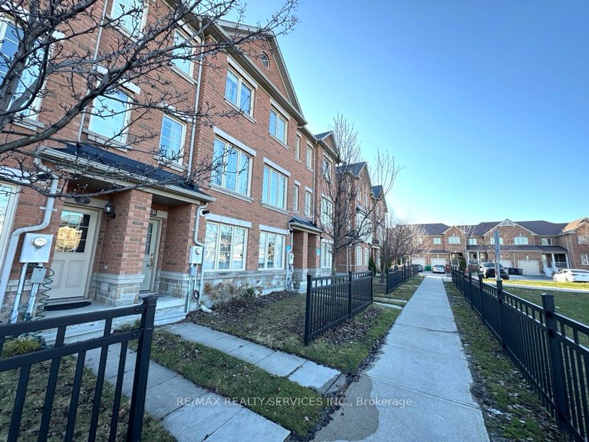 Photo 23 of 29 Peach Drive, Brampton, Sandringham-Wellington — HOMEH