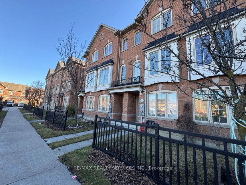 Photo 20 of 29 Peach Drive, Brampton, Sandringham-Wellington — HOMEH