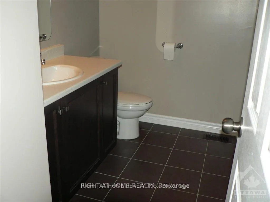 Photo 3 of 476 Foxhall Way, Ottawa, Kanata - Bridlewood — HOMEH