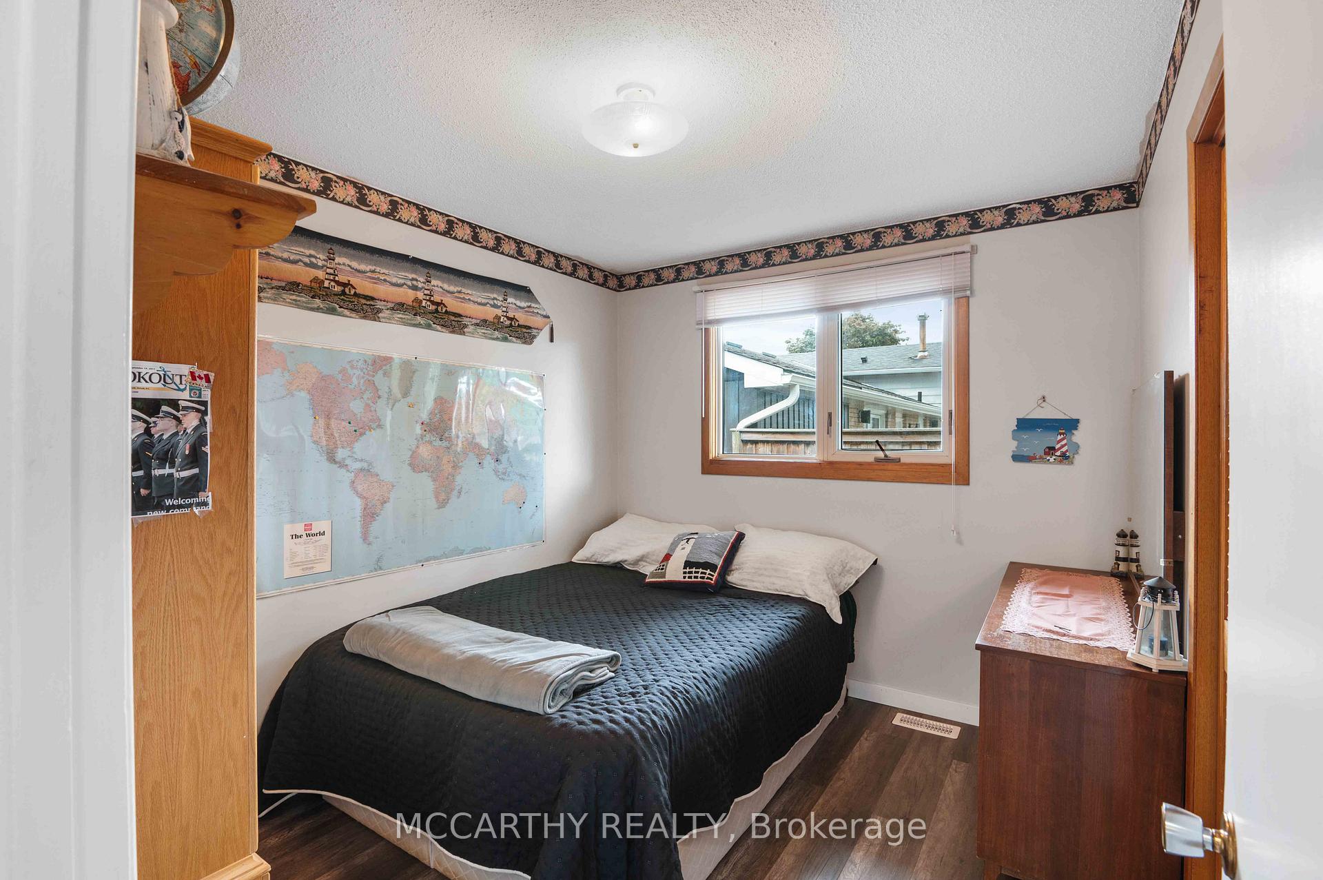 Photo 10 of 433 First Avenue E, Shelburne — HOMEH