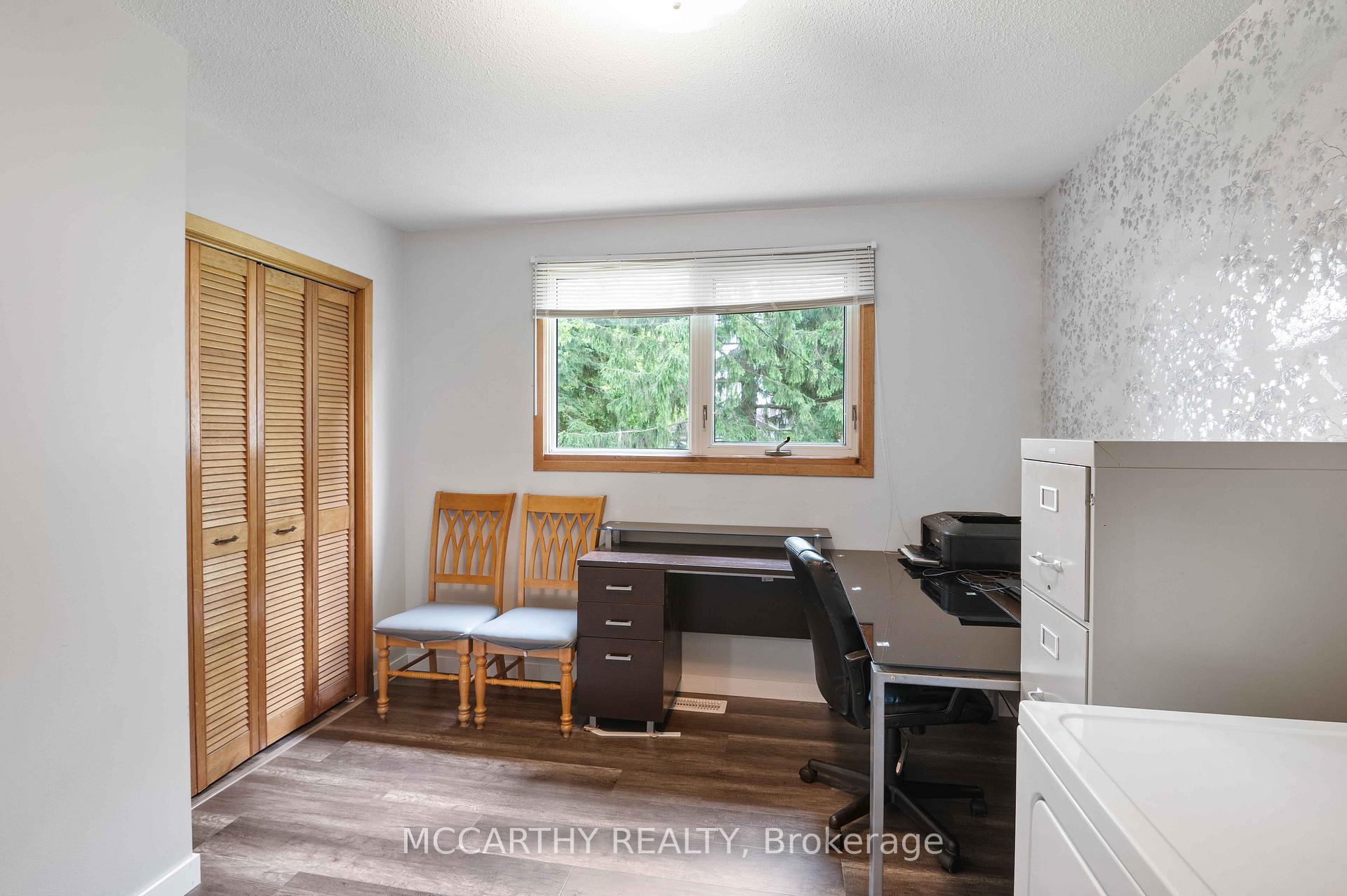 Photo 12 of 433 First Avenue E, Shelburne — HOMEH