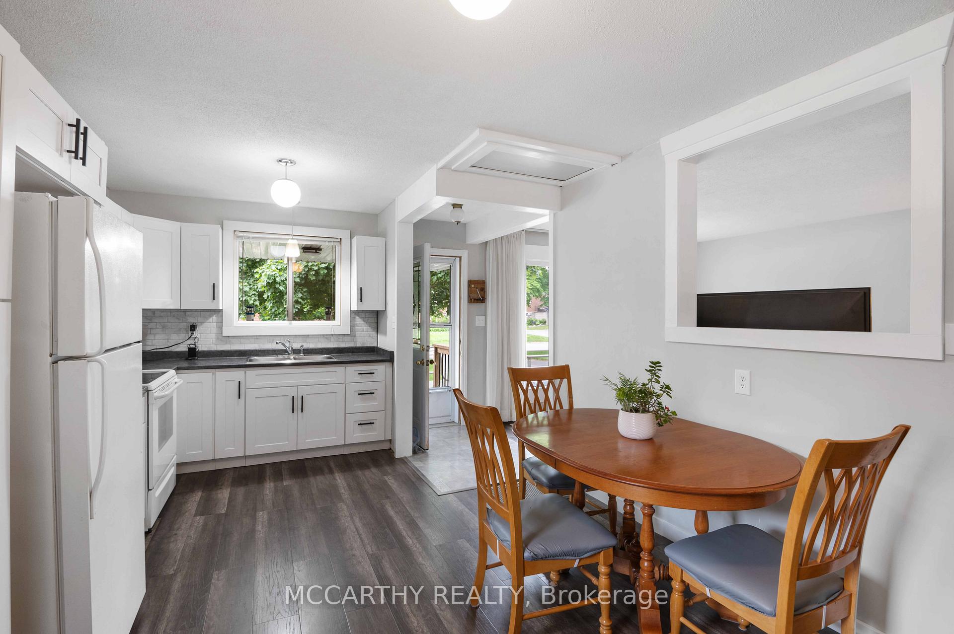 Photo 16 of 433 First Avenue E, Shelburne — HOMEH