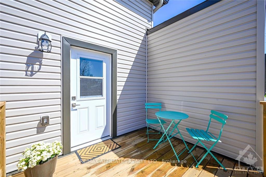 Photo 11 of 27 Anne Street, Smiths Falls — HOMEH