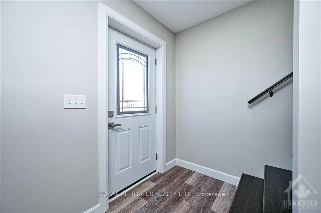 Photo 13 of 27 Anne Street, Smiths Falls — HOMEH
