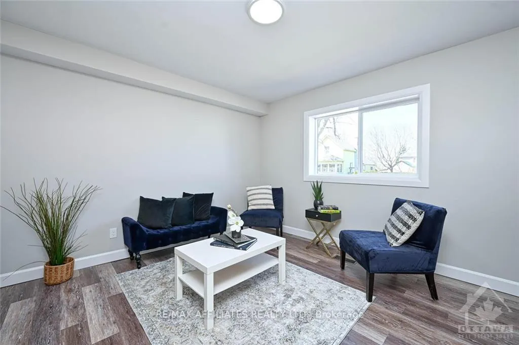 Photo 14 of 27 Anne Street, Smiths Falls — HOMEH
