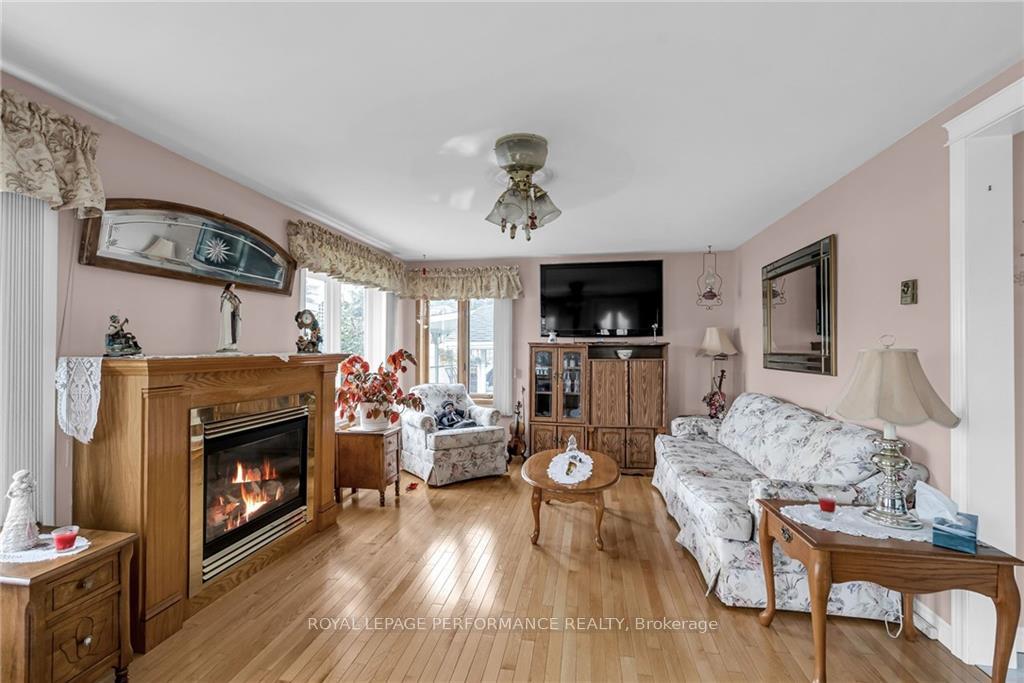 Photo 9 of 18329 County 2 Road, South Glengarry, South Glengarry (Charlottenburgh) Twp — HOMEH