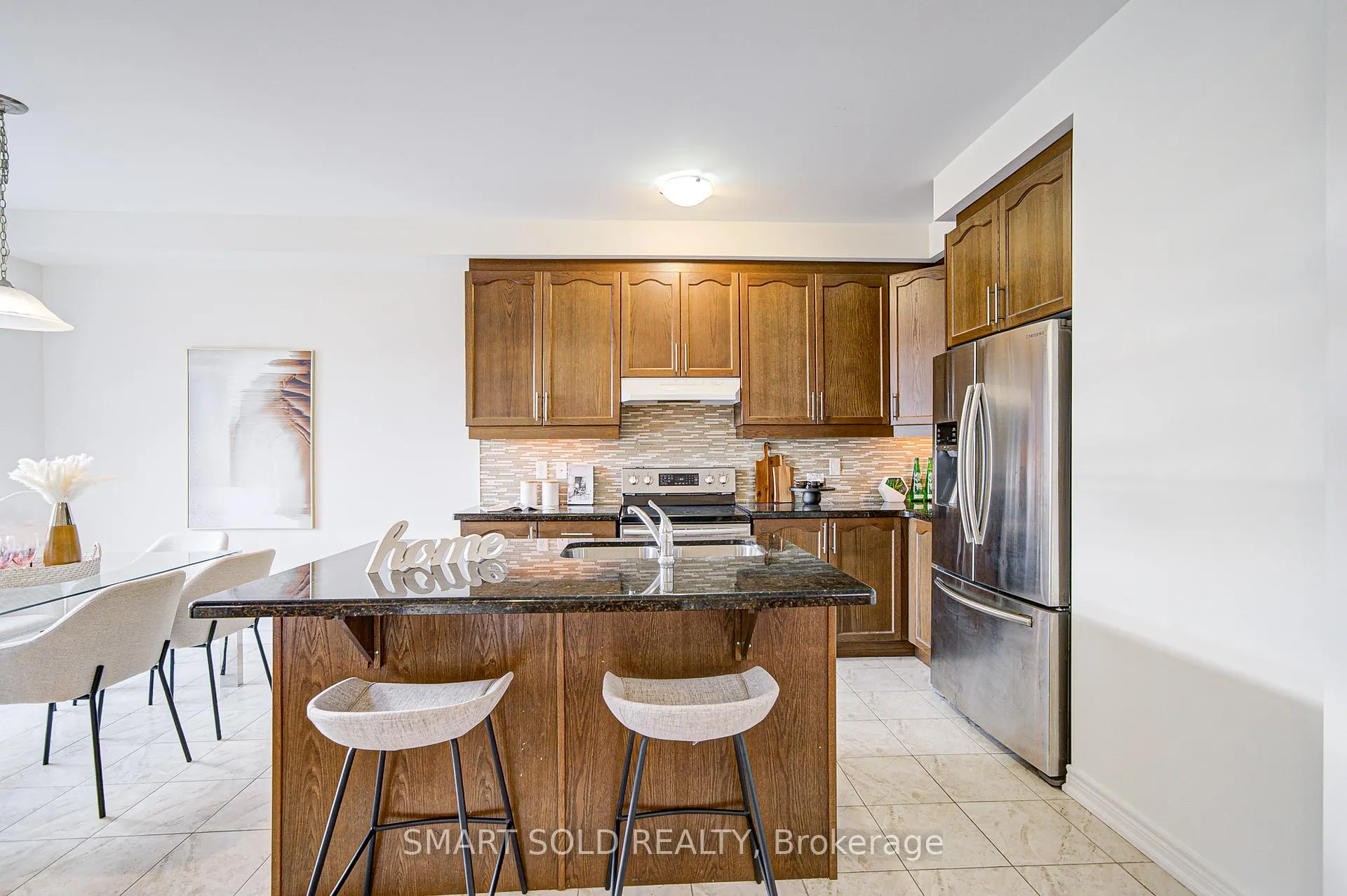 Photo 11 of 99 Chouinard Way, Aurora, Rural Aurora — HOMEH