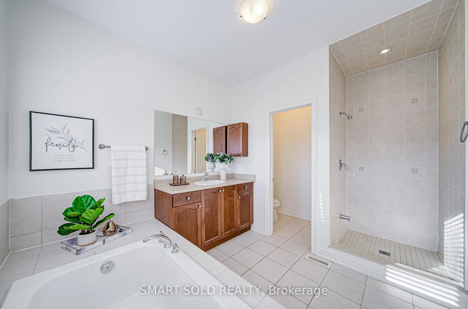 Photo 20 of 99 Chouinard Way, Aurora, Rural Aurora — HOMEH