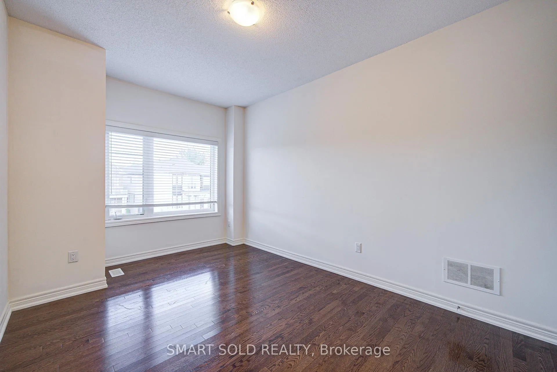 Photo 25 of 99 Chouinard Way, Aurora, Rural Aurora — HOMEH