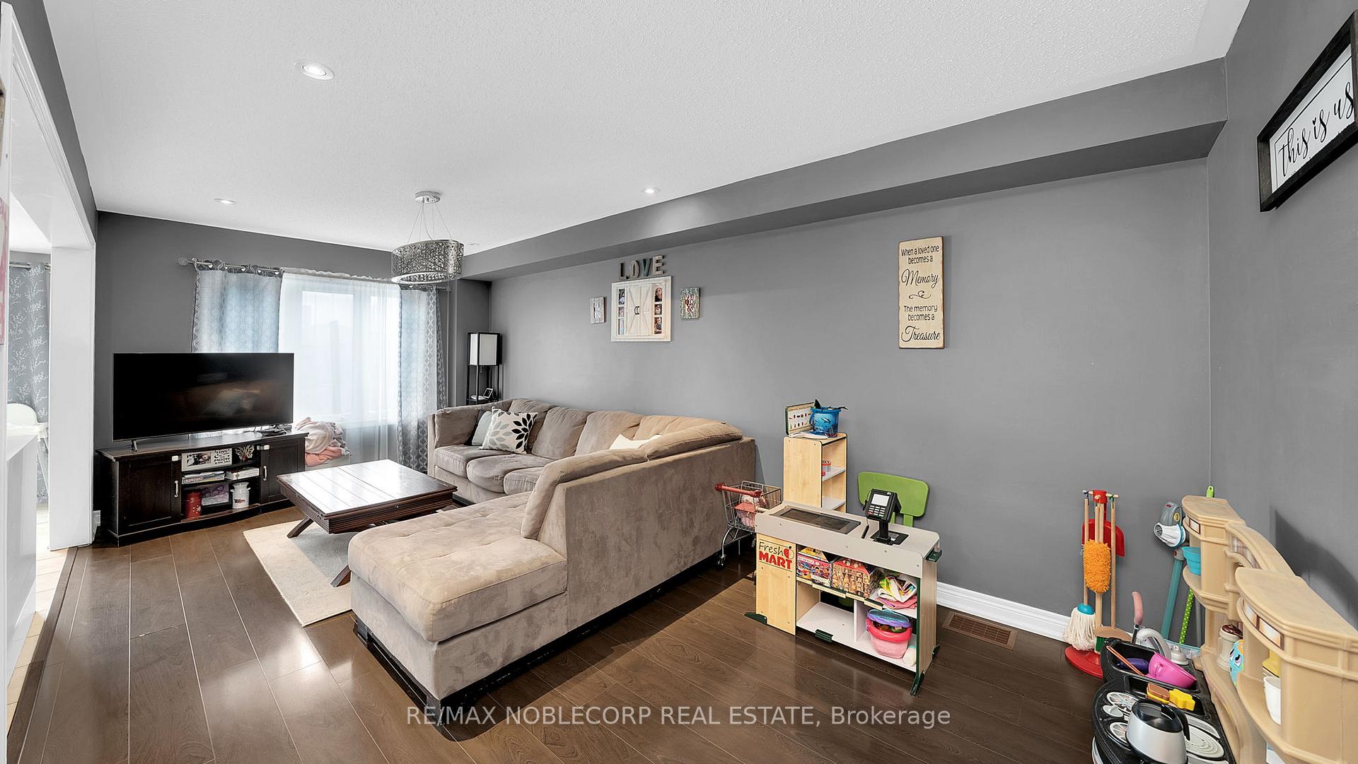 Photo 5 of 901 Cook Crescent, Shelburne — HOMEH
