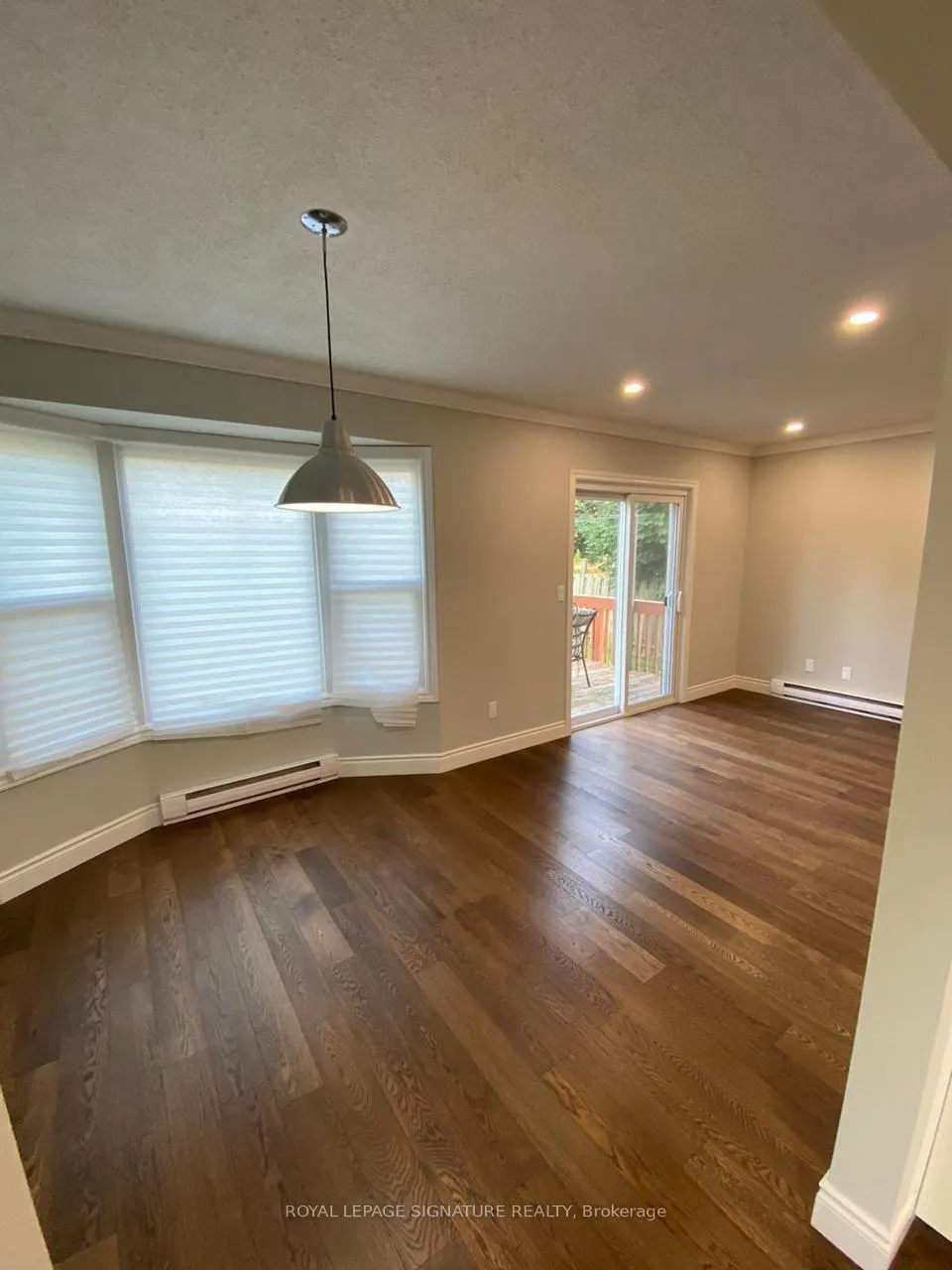 Photo 13 of 48 Homefield Square, Clarington, Courtice — HOMEH