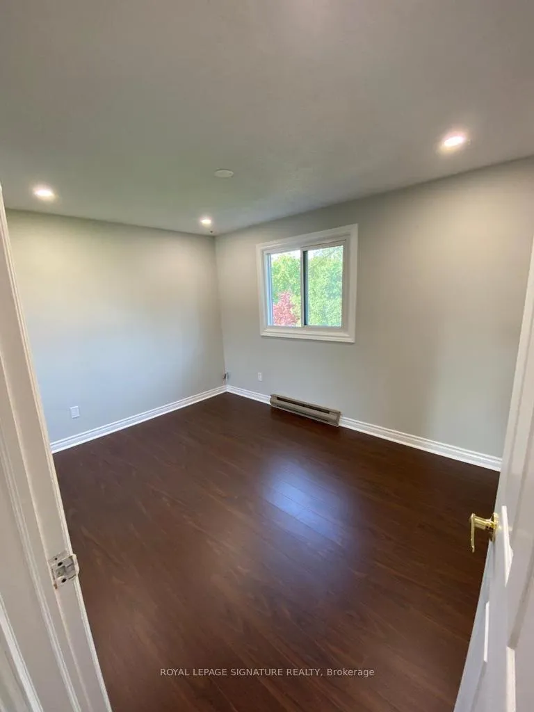 Photo 19 of 48 Homefield Square, Clarington, Courtice — HOMEH