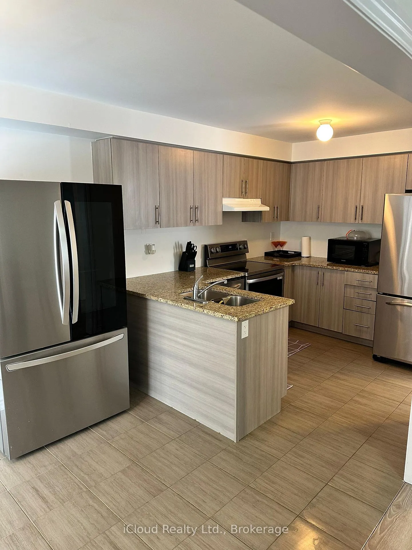 Photo 5 of 66 Todd Crescent, Southgate — HOMEH