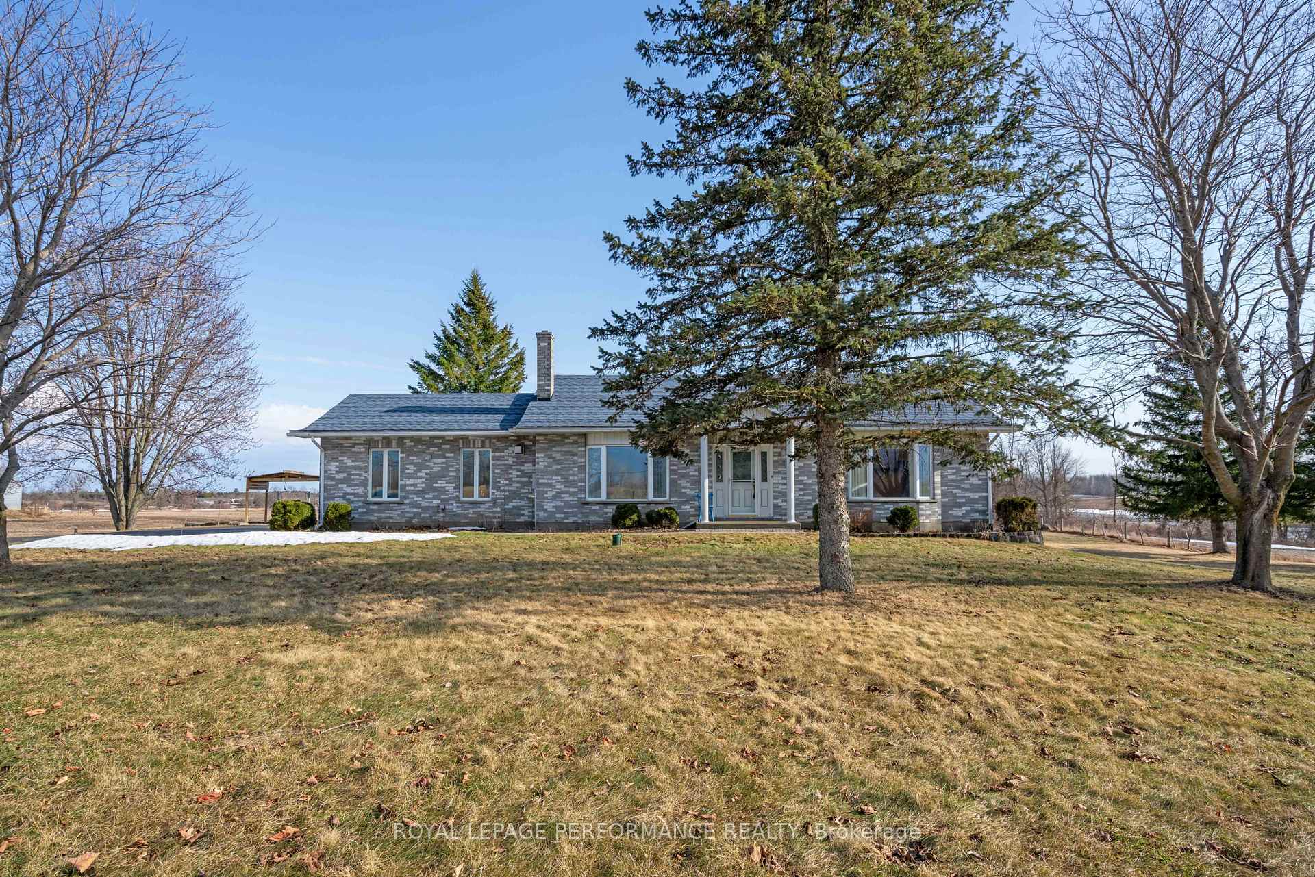 Photo 2 of 18756 County Road 25, South Glengarry, South Glengarry (Charlottenburgh) Twp — HOMEH