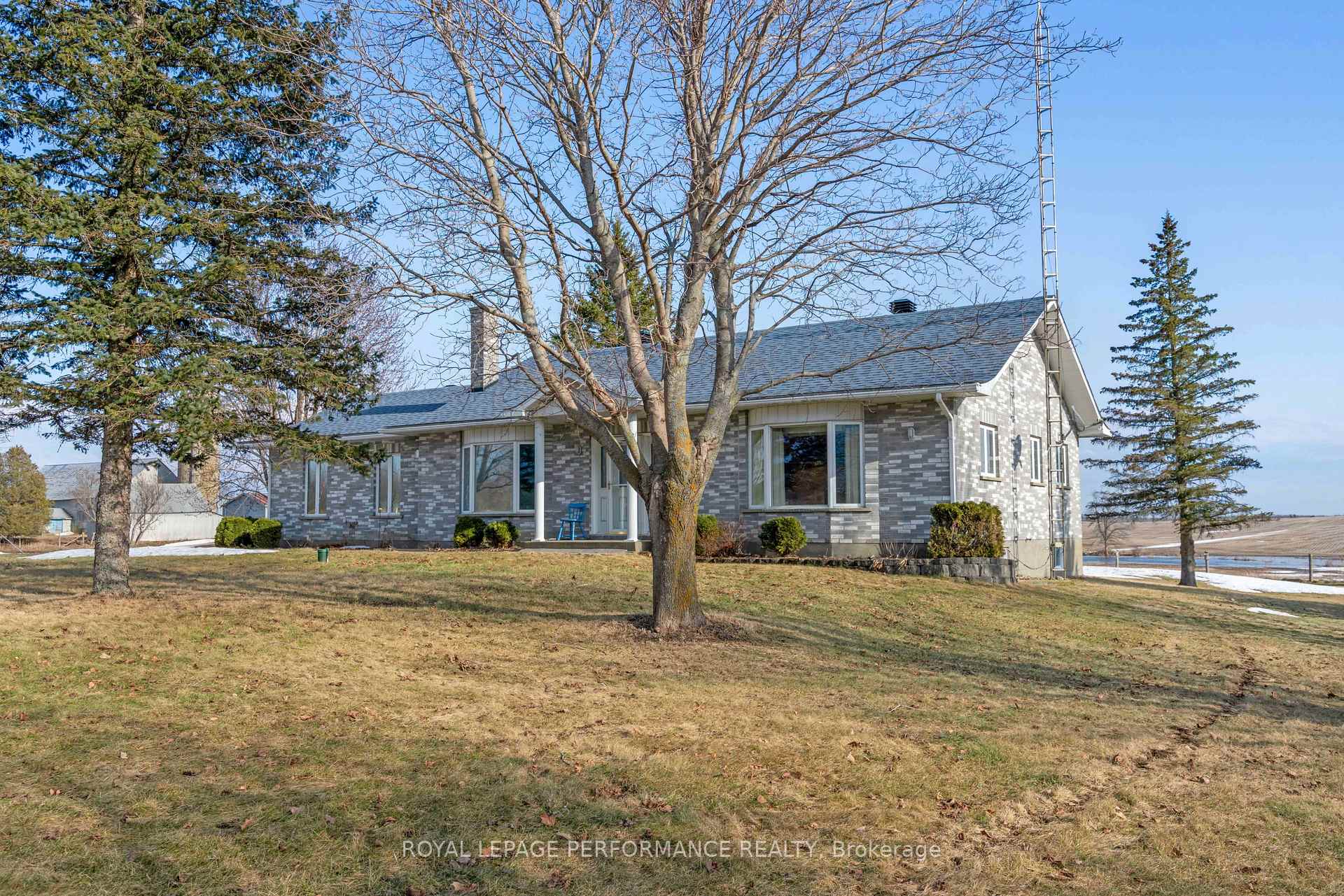 Photo 3 of 18756 County Road 25, South Glengarry, South Glengarry (Charlottenburgh) Twp — HOMEH