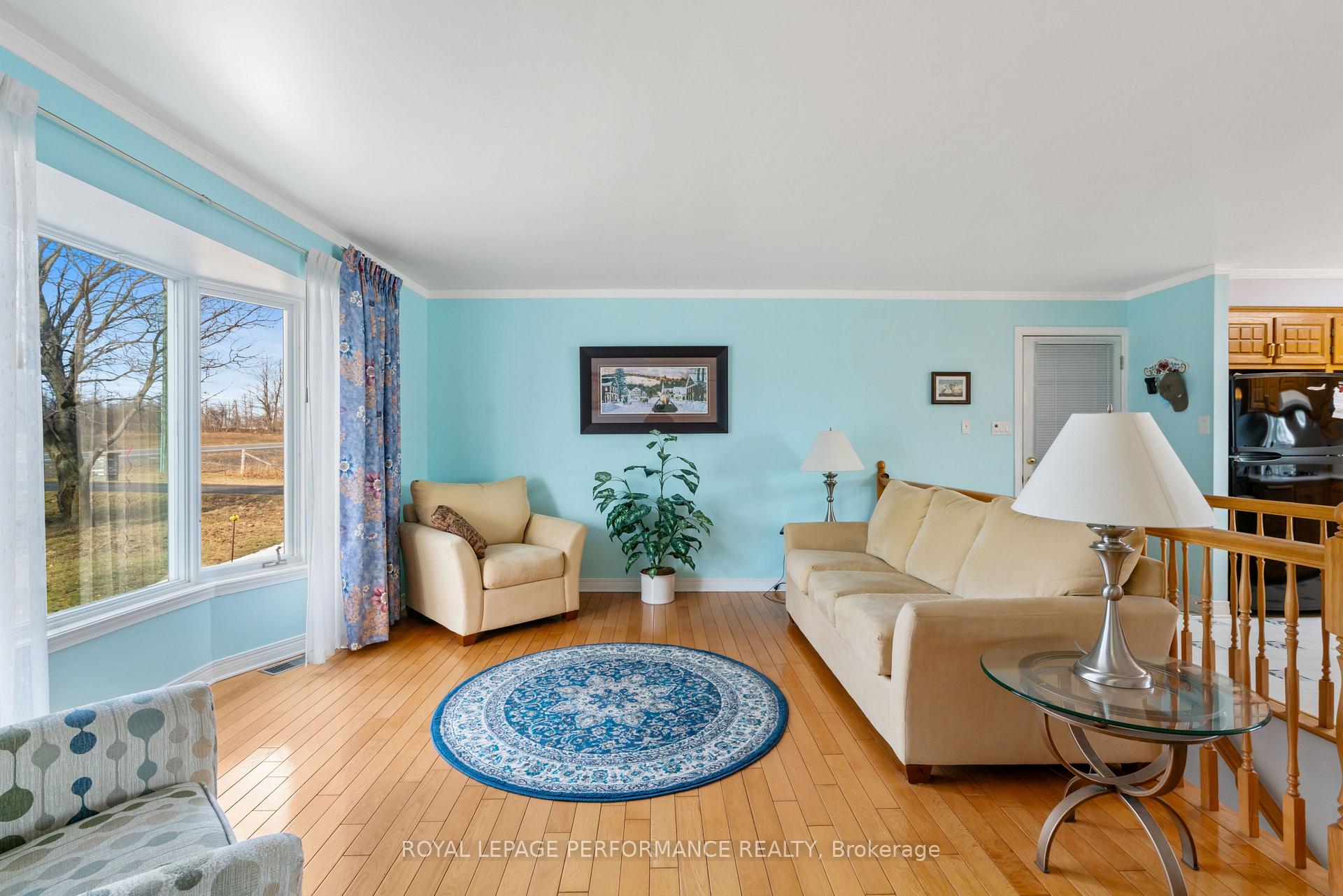 Photo 6 of 18756 County Road 25, South Glengarry, South Glengarry (Charlottenburgh) Twp — HOMEH