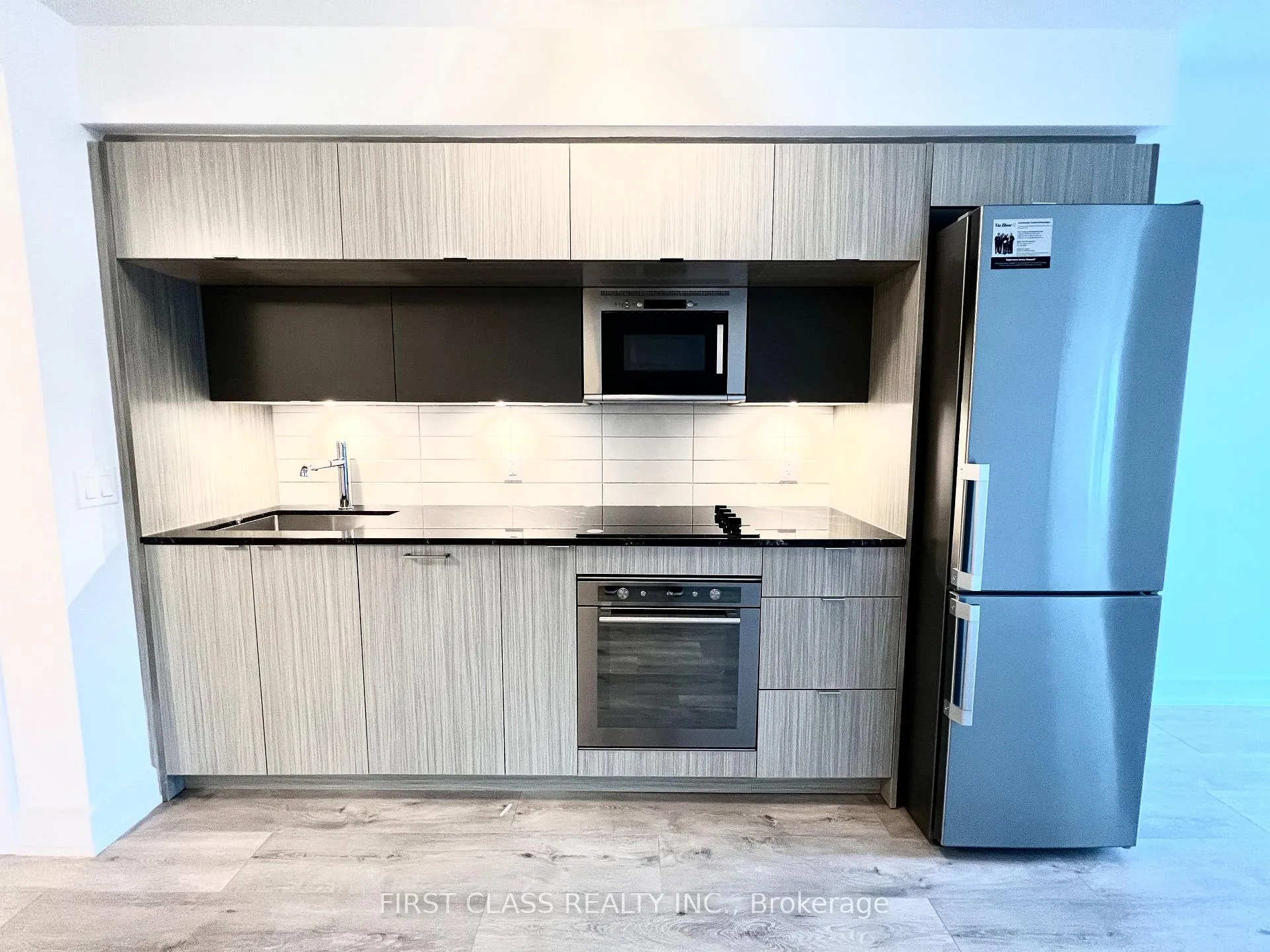 Photo 3 of Unit 1021, 585 Bloor E. Street E, Toronto, North St. James Town — HOMEH