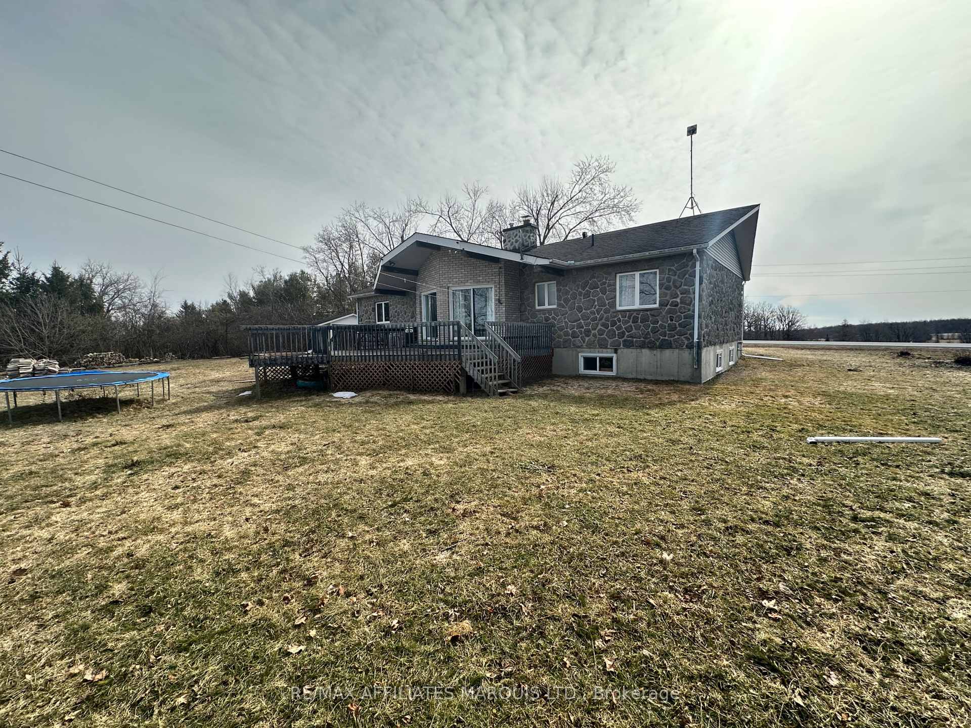 Photo 3 of 19791 County 18 Road, South Glengarry, South Glengarry (Charlottenburgh) Twp — HOMEH