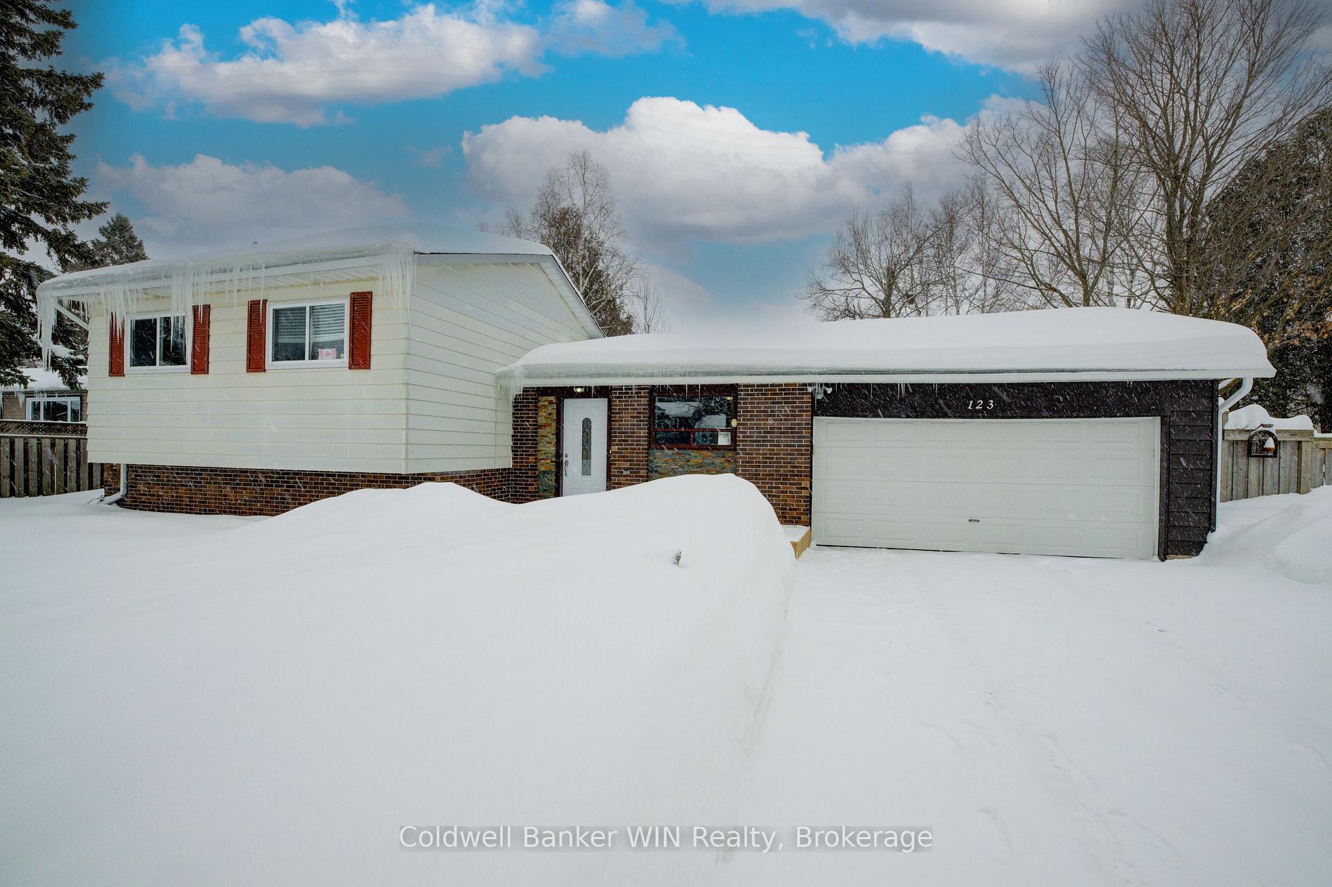 Photo 2 of 123 Ann Street, Shelburne — HOMEH
