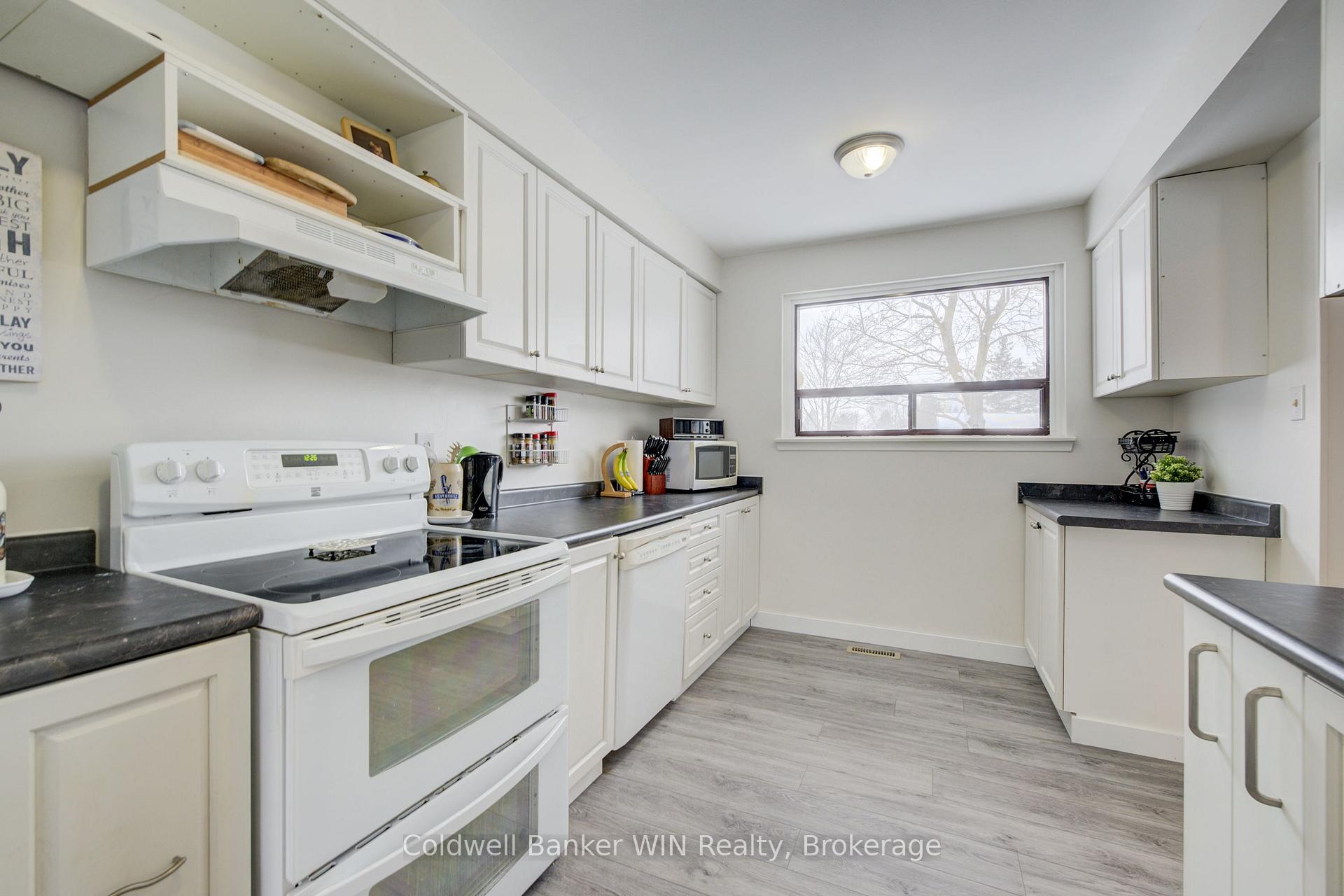 Photo 7 of 123 Ann Street, Shelburne — HOMEH