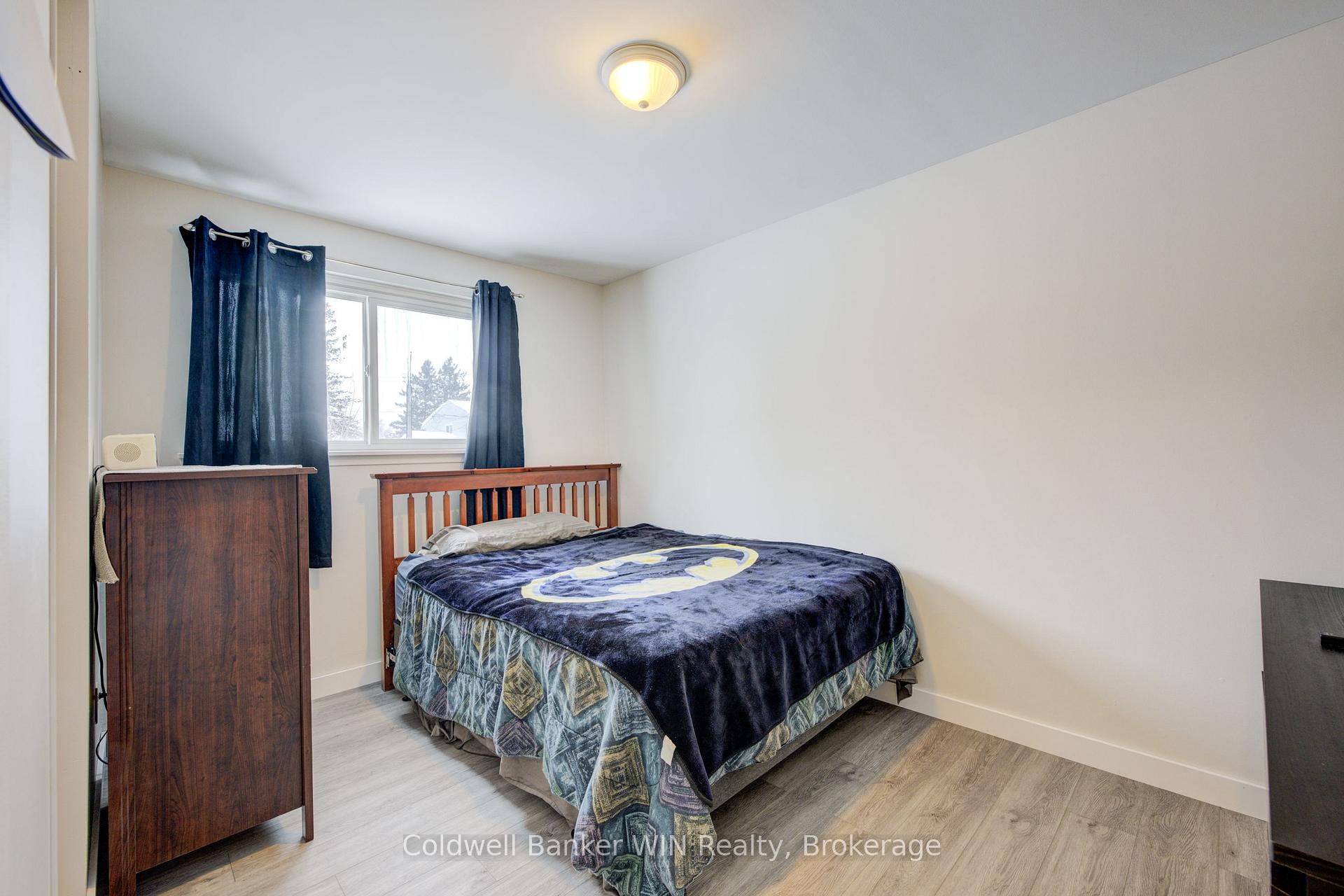 Photo 12 of 123 Ann Street, Shelburne — HOMEH