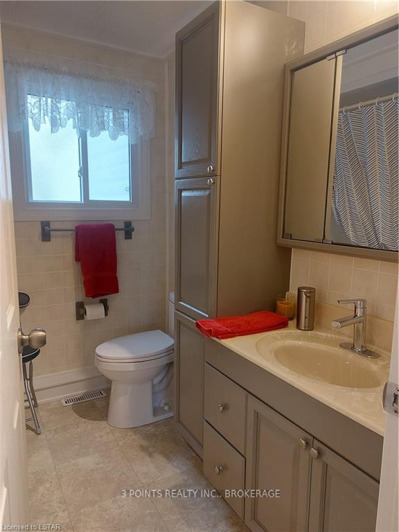 Photo 15 of 231 Pebble Beach Parkway, South Huron, Stephen — HOMEH