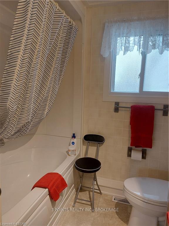Photo 16 of 231 Pebble Beach Parkway, South Huron, Stephen — HOMEH