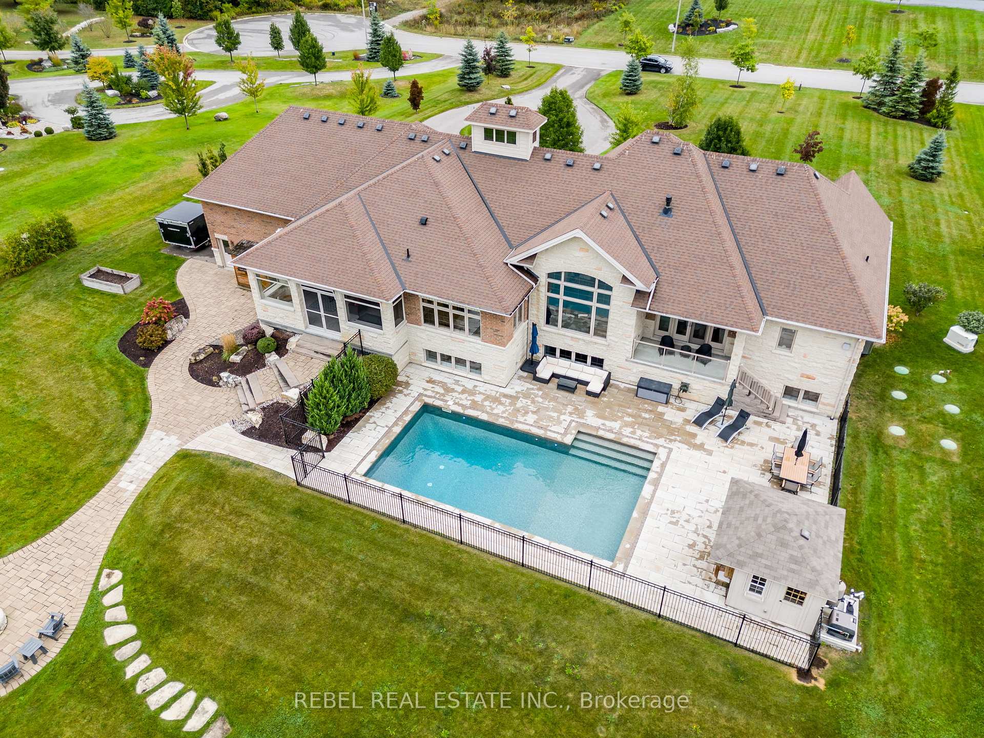 Photo 44 of 27 Clyde Court, Scugog, Port Perry — HOMEH