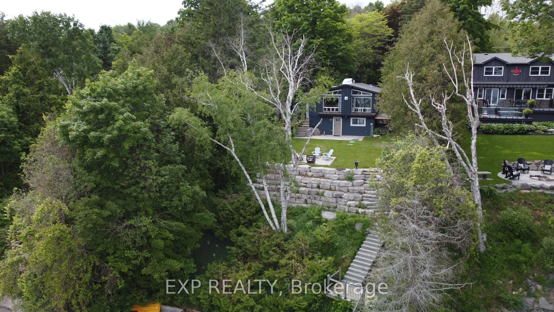 Photo 2 of 2295 Lakeshore Road E, Oro-Medonte, Rural Oro-Medonte — HOMEH