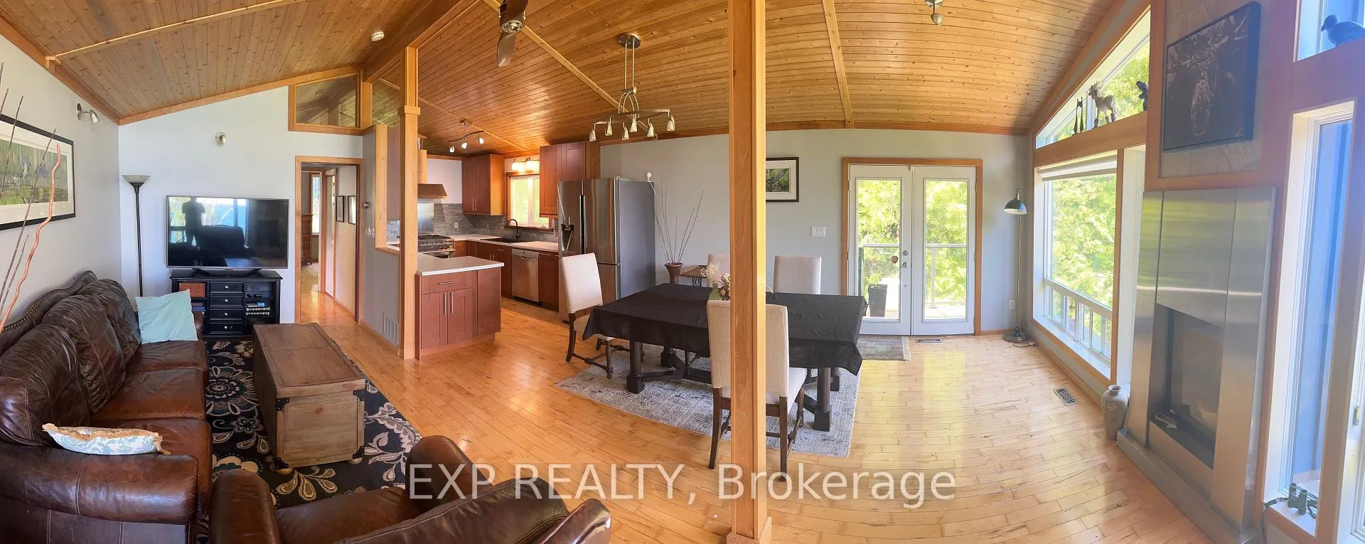 Photo 4 of 2295 Lakeshore Road E, Oro-Medonte, Rural Oro-Medonte — HOMEH