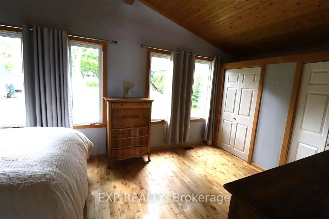 Photo 10 of 2295 Lakeshore Road E, Oro-Medonte, Rural Oro-Medonte — HOMEH