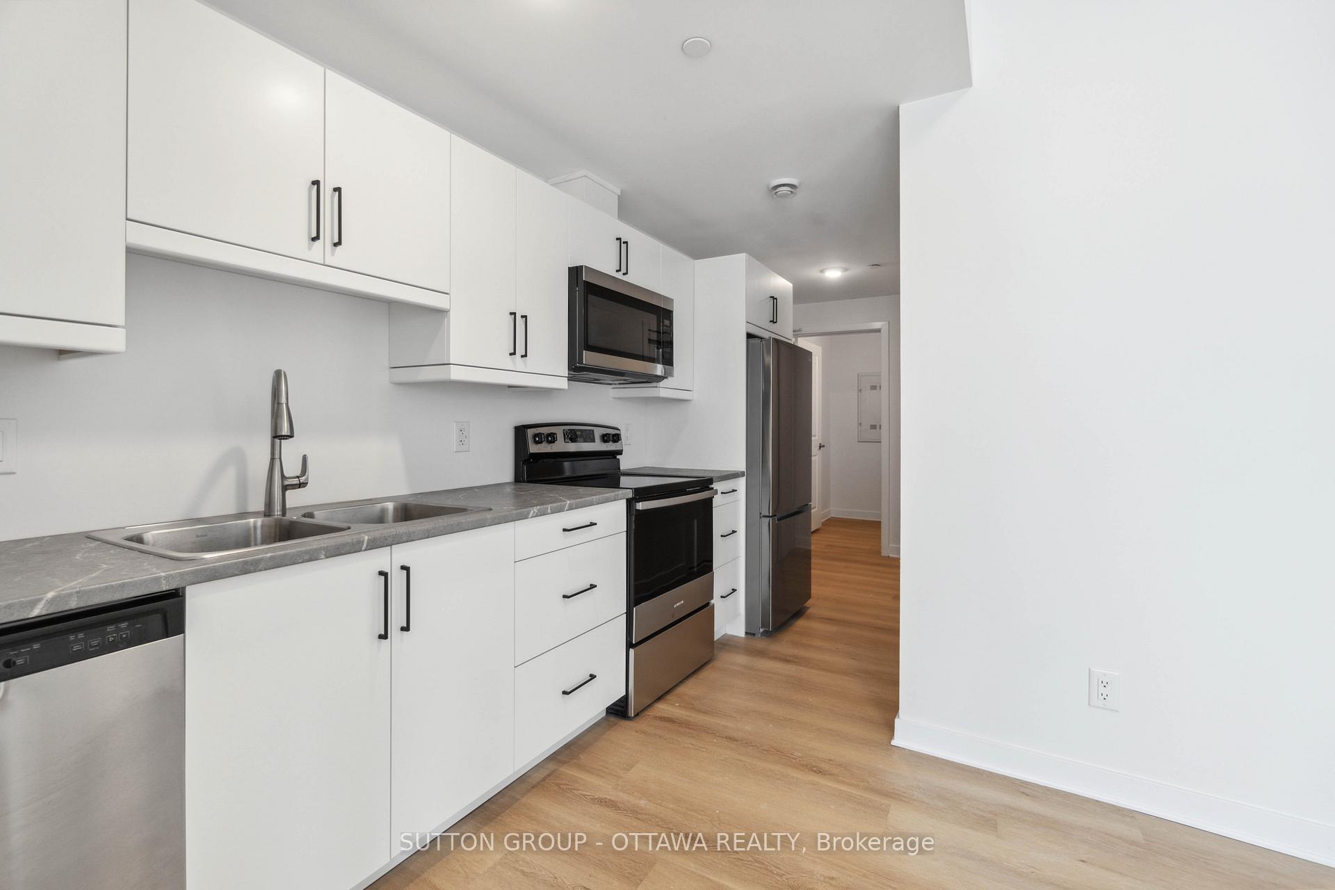 Photo 3 of Unit 405, 7 Maple Avenue, Smiths Falls — HOMEH