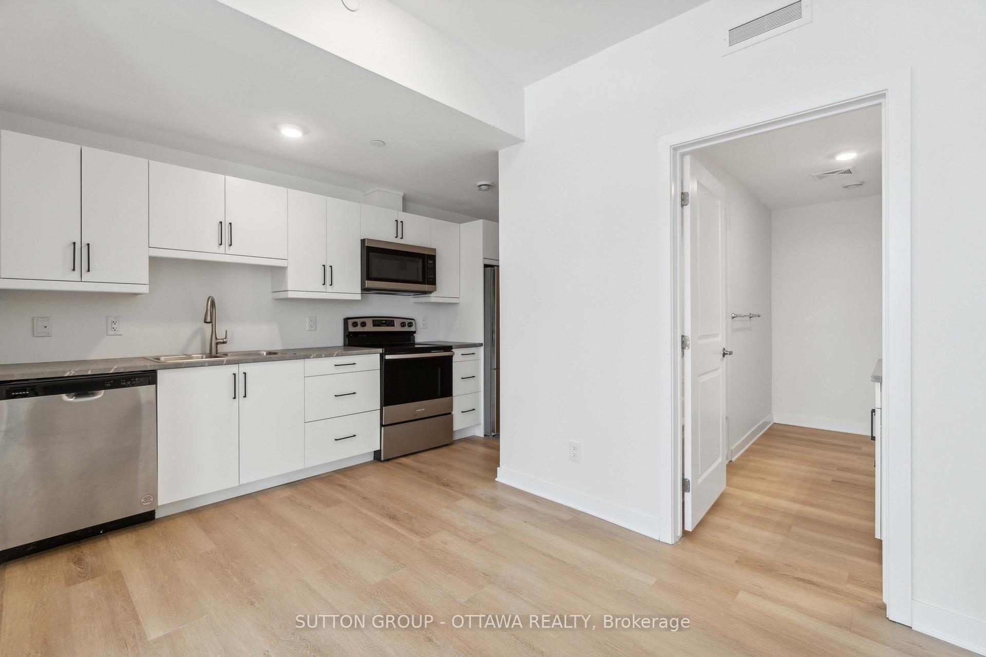 Photo 5 of Unit 405, 7 Maple Avenue, Smiths Falls — HOMEH