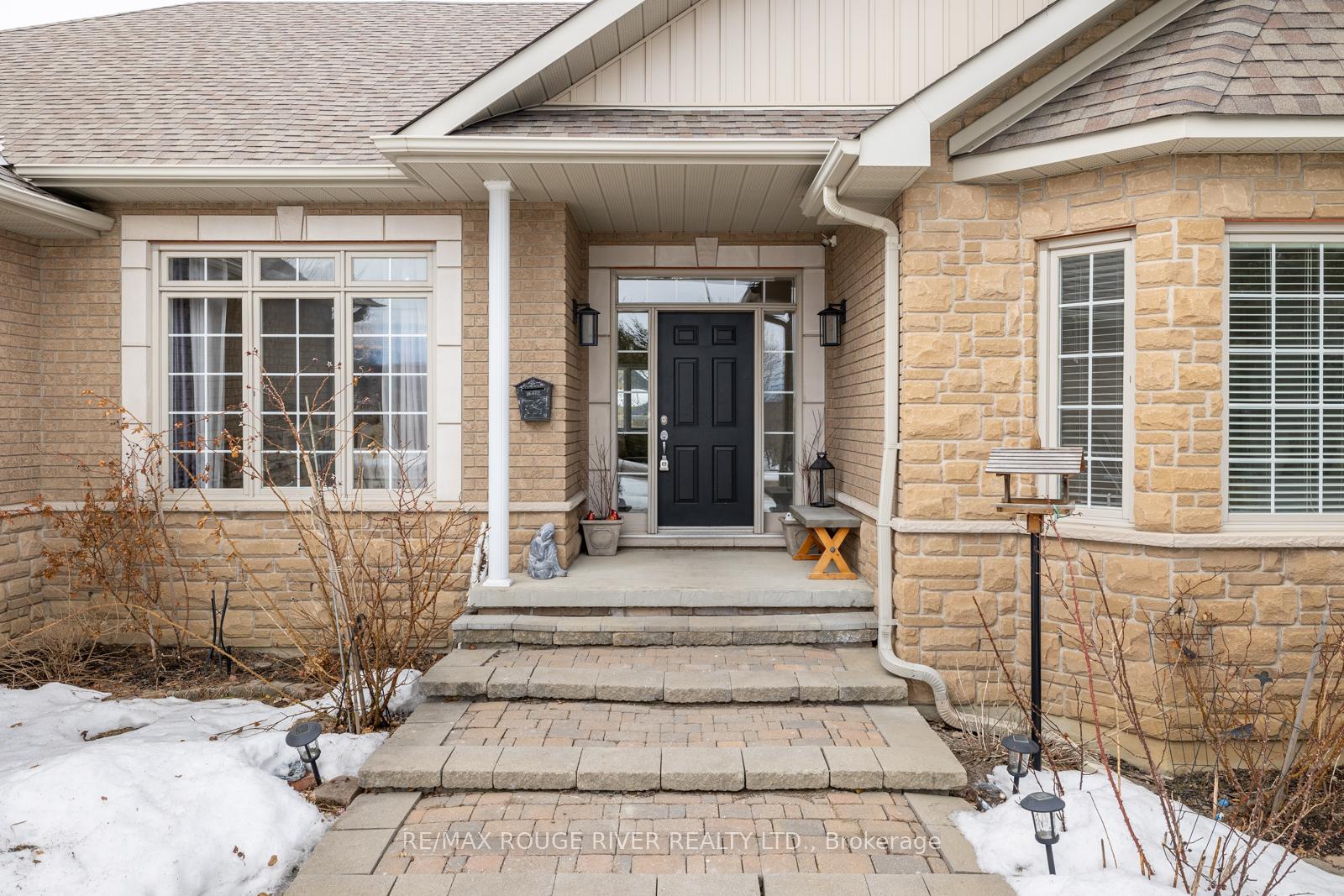 Photo 3 of 11 Mikelen Drive, Scugog, Port Perry — HOMEH