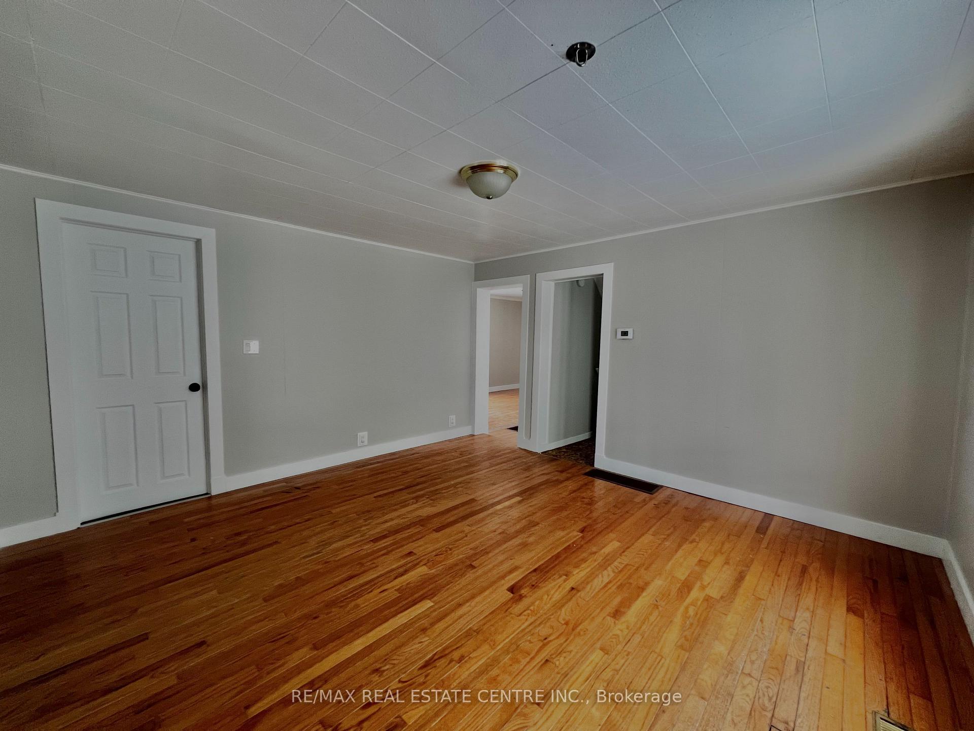 Photo 12 of 310 Andrew Street, Shelburne — HOMEH