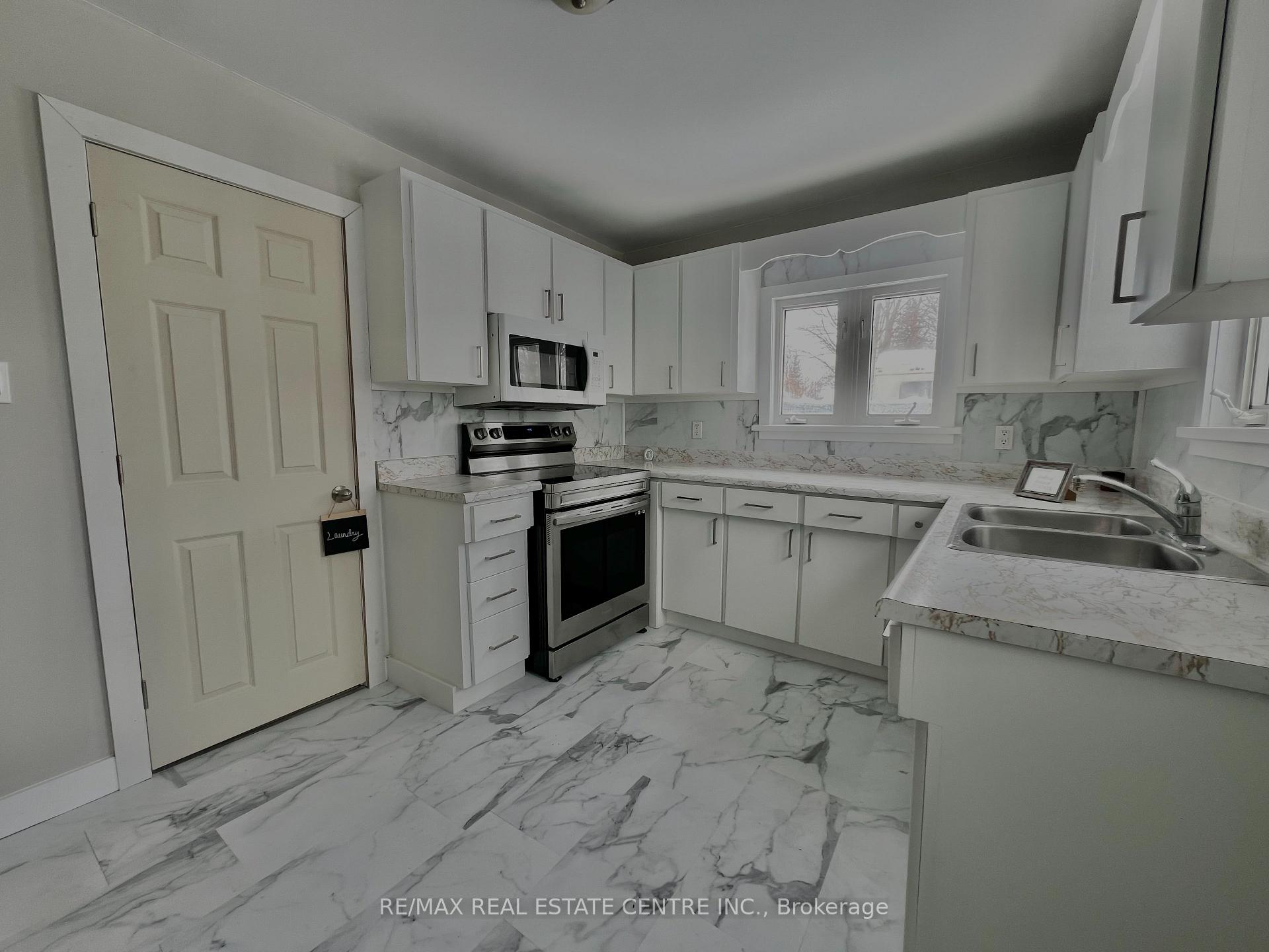 Photo 24 of 310 Andrew Street, Shelburne — HOMEH