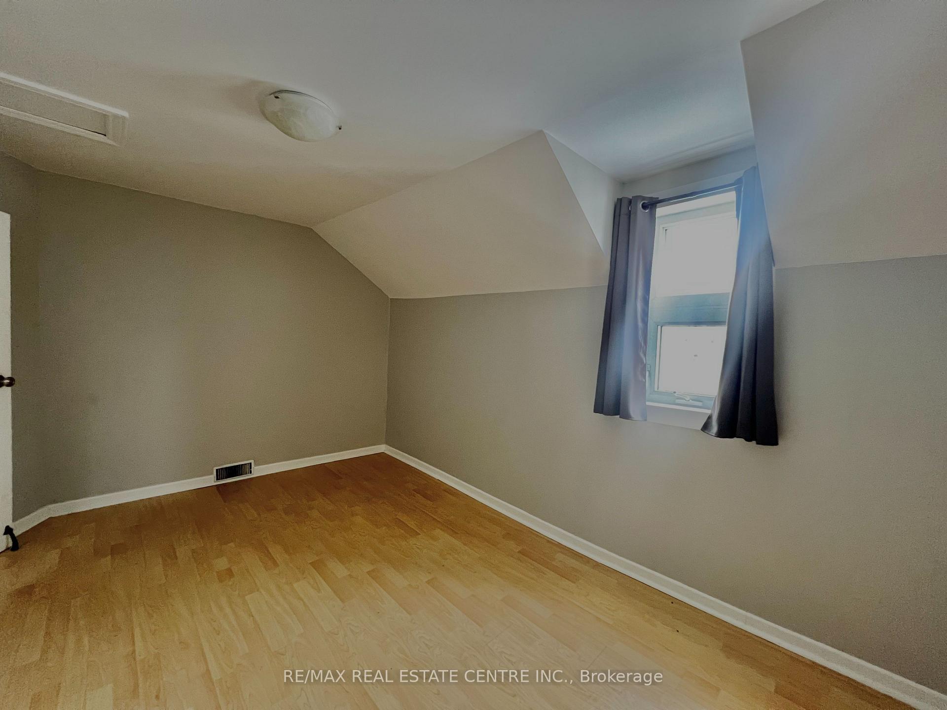 Photo 39 of 310 Andrew Street, Shelburne — HOMEH