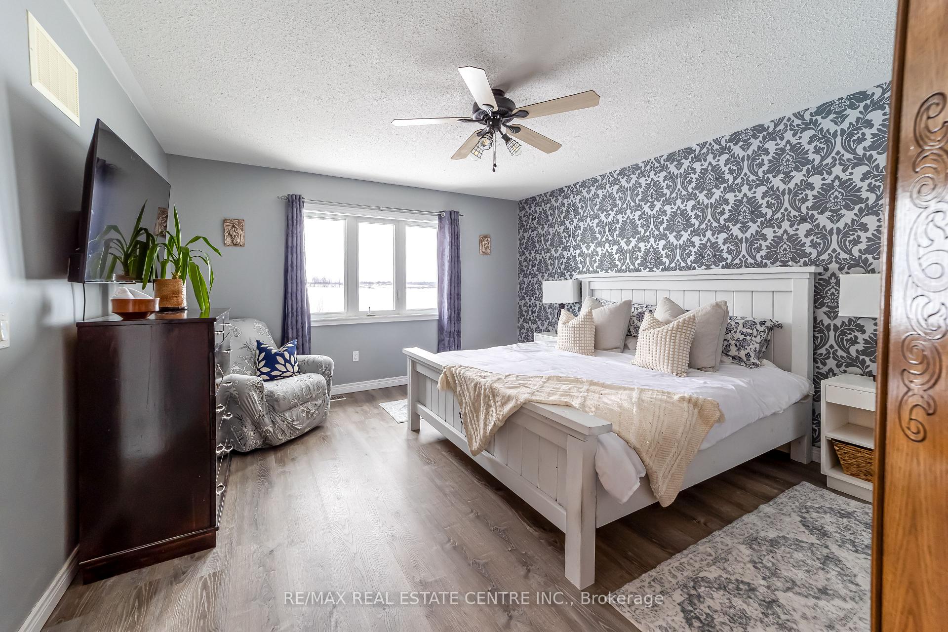 Photo 11 of 821 Cook Crescent, Shelburne — HOMEH