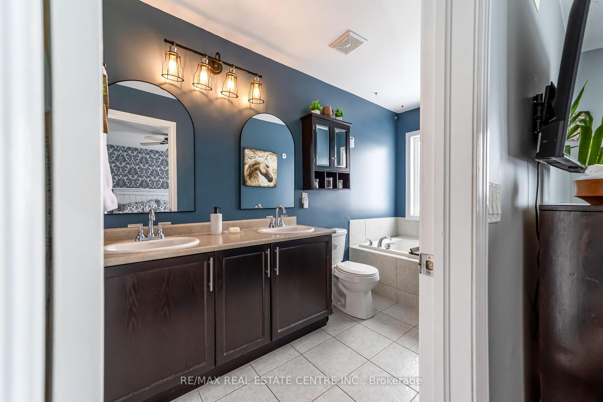 Photo 13 of 821 Cook Crescent, Shelburne — HOMEH