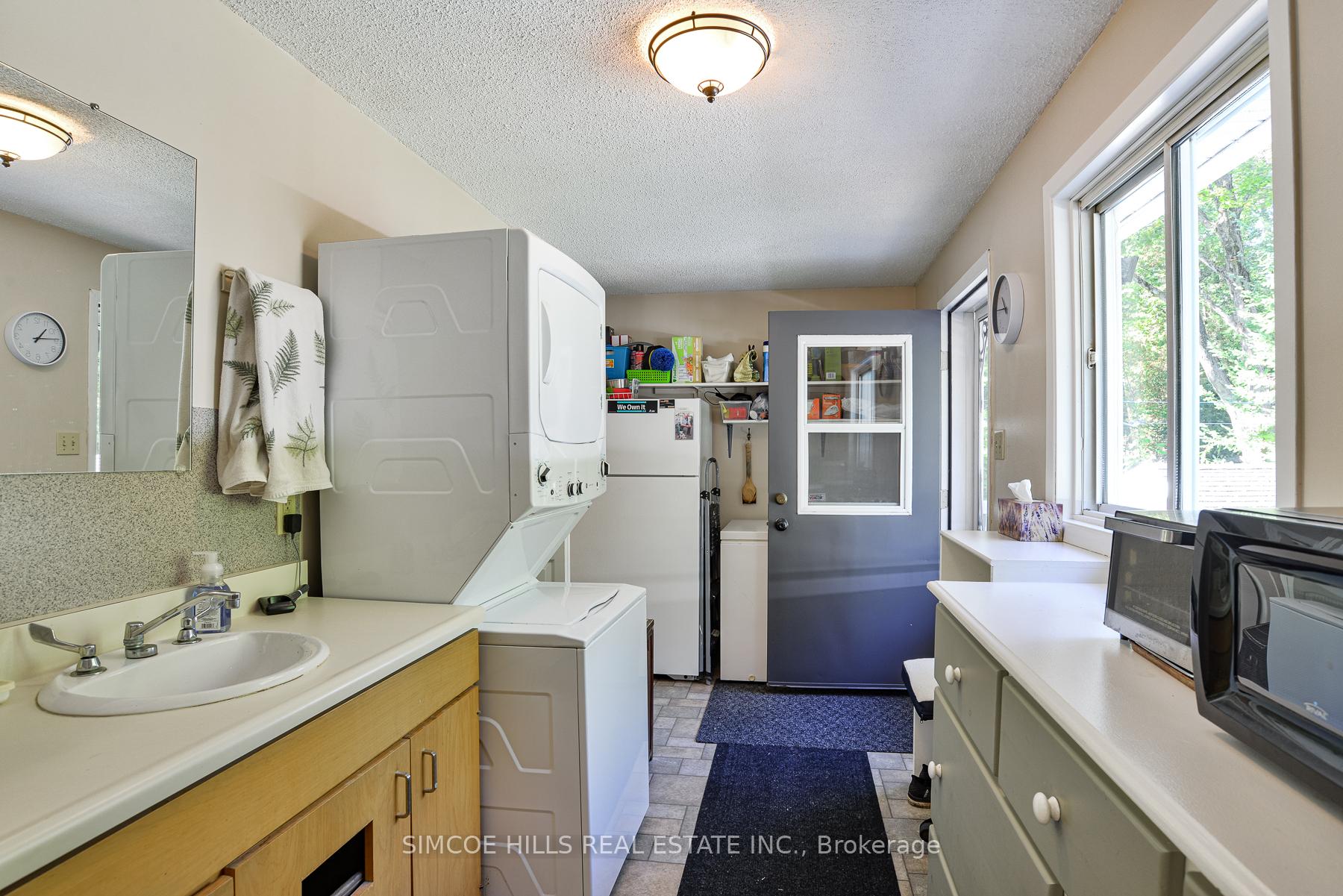 Photo 20 of 1758 Division Road E, Severn, Ardtrea — HOMEH