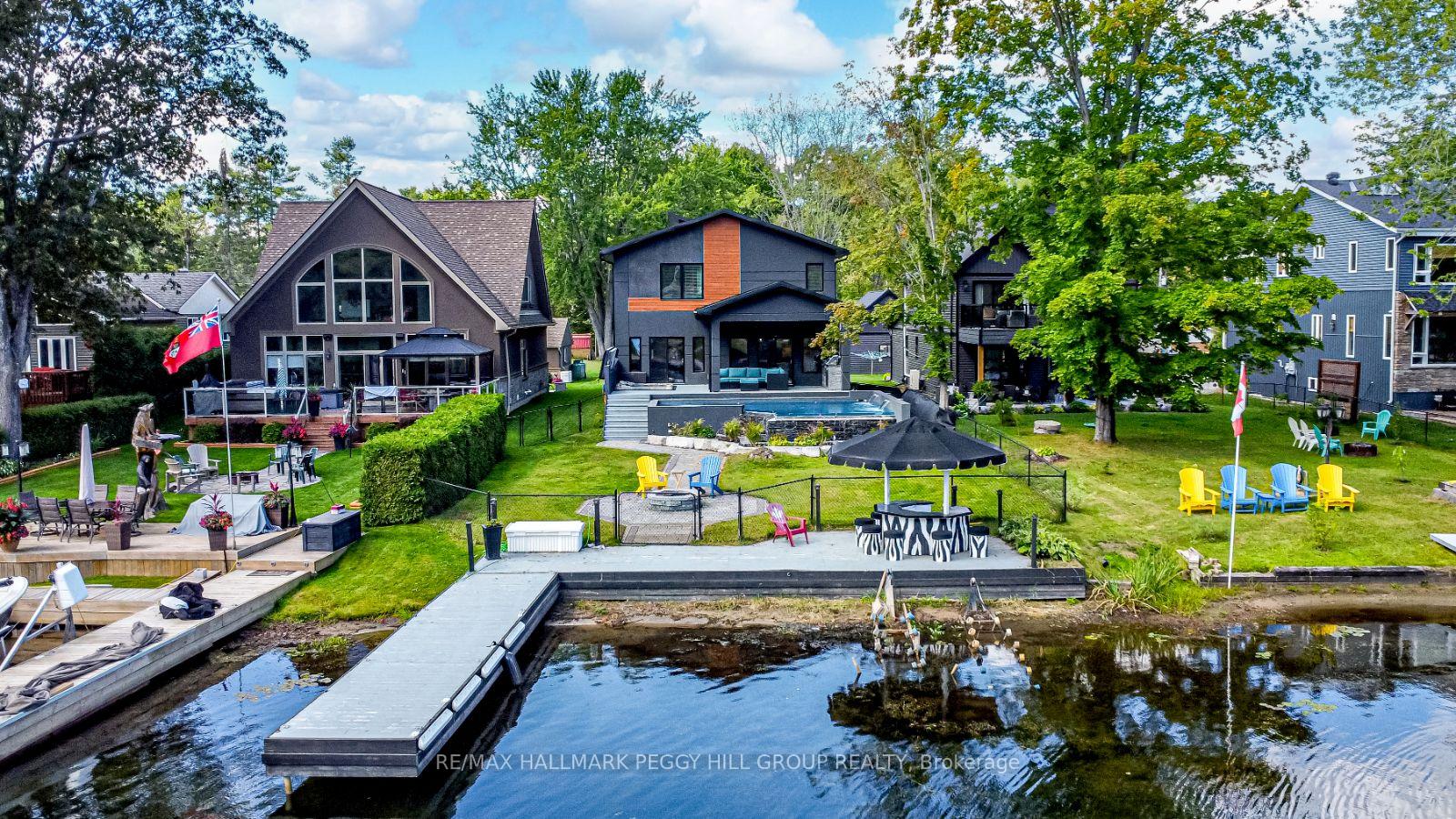 Front of 1657 Peninsula Point Road