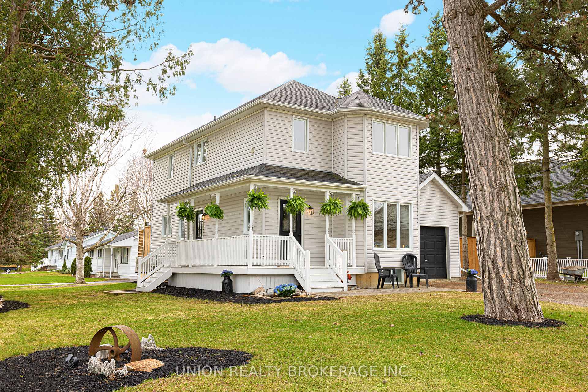 Photo 1 of 418 Bay Street, Scugog, Port Perry — HOMEH