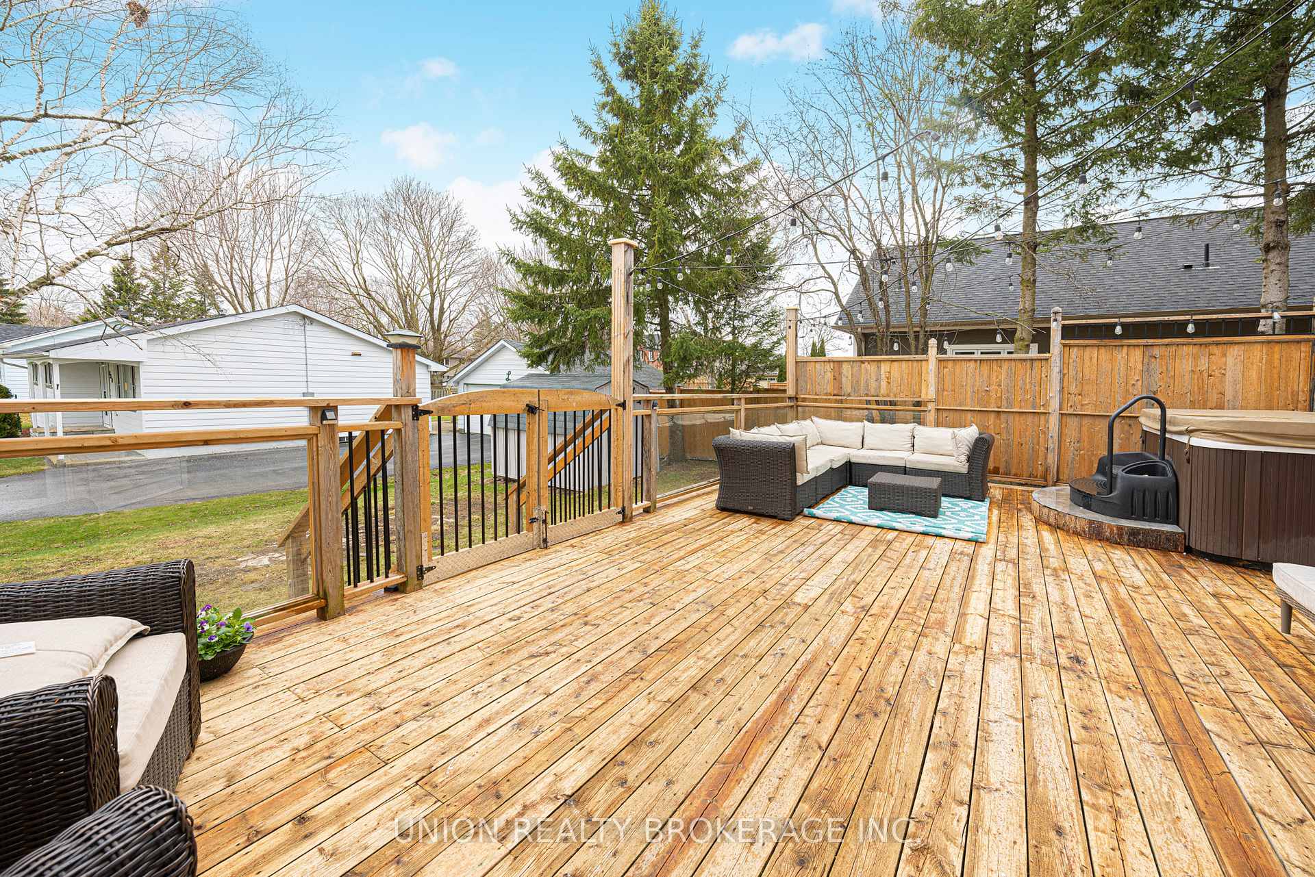 Photo 34 of 418 Bay Street, Scugog, Port Perry — HOMEH