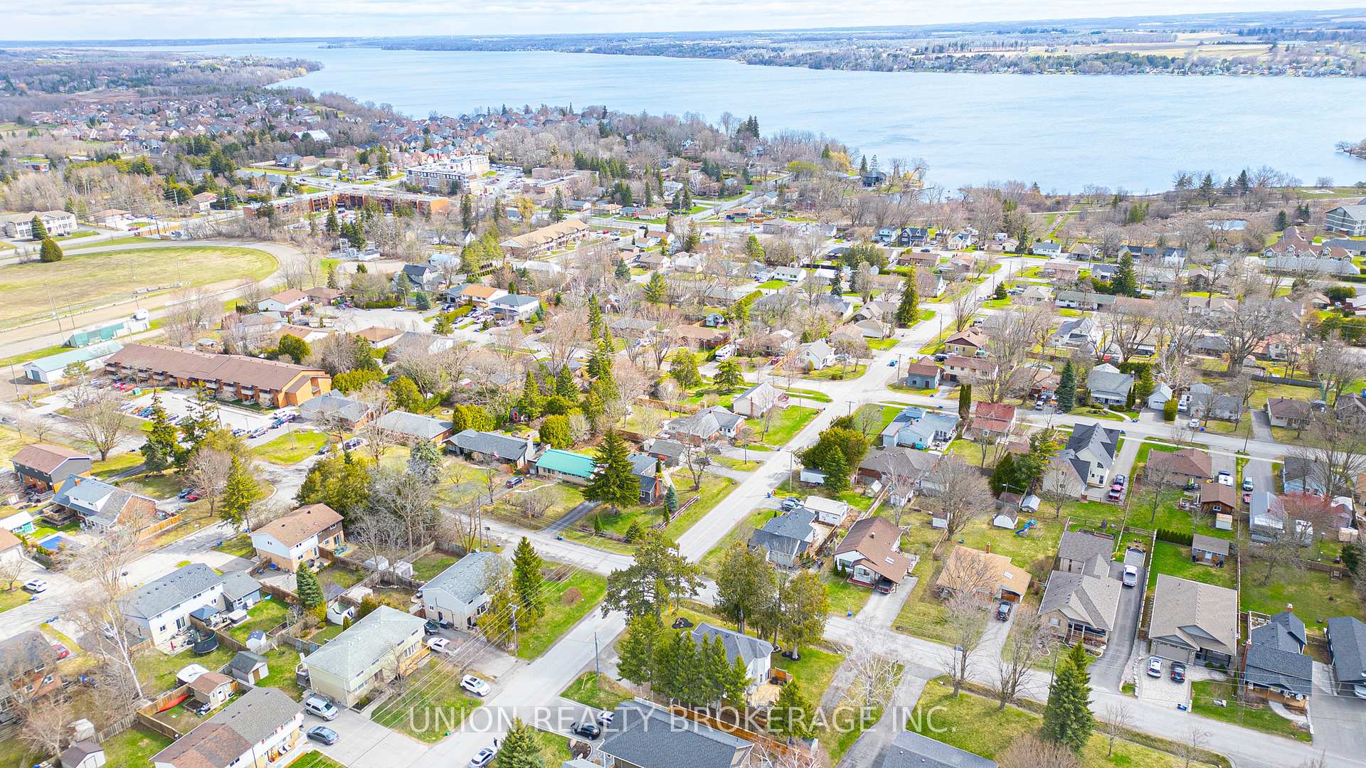 Photo 41 of 418 Bay Street, Scugog, Port Perry — HOMEH