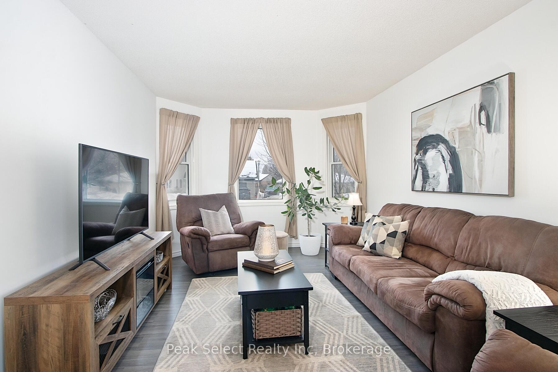 Photo 6 of 68 Devon Drive, South Huron, Exeter — HOMEH